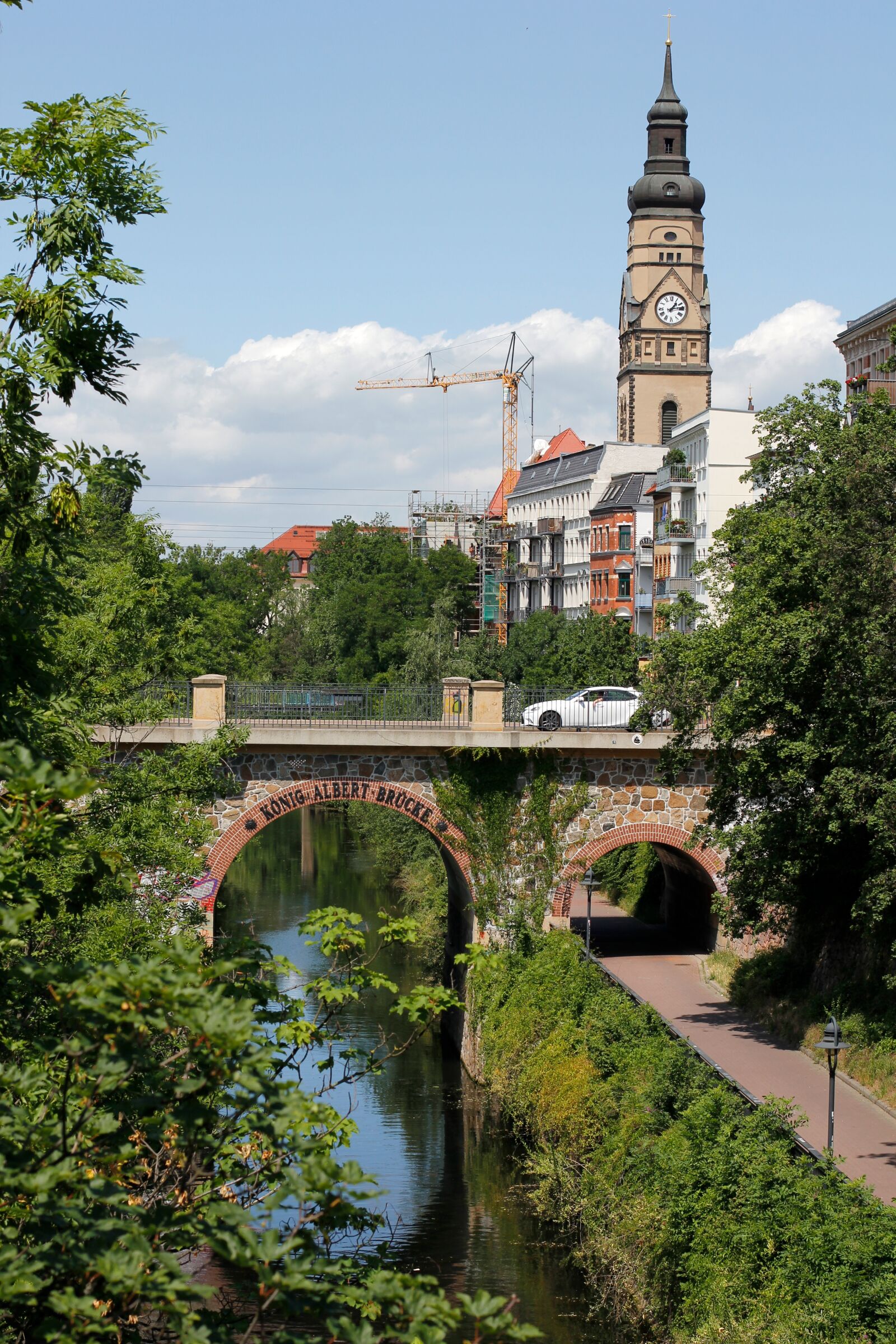 Canon EOS 60D + Canon EF 50mm F1.4 USM sample photo. Leipzig, weisse elster, river photography