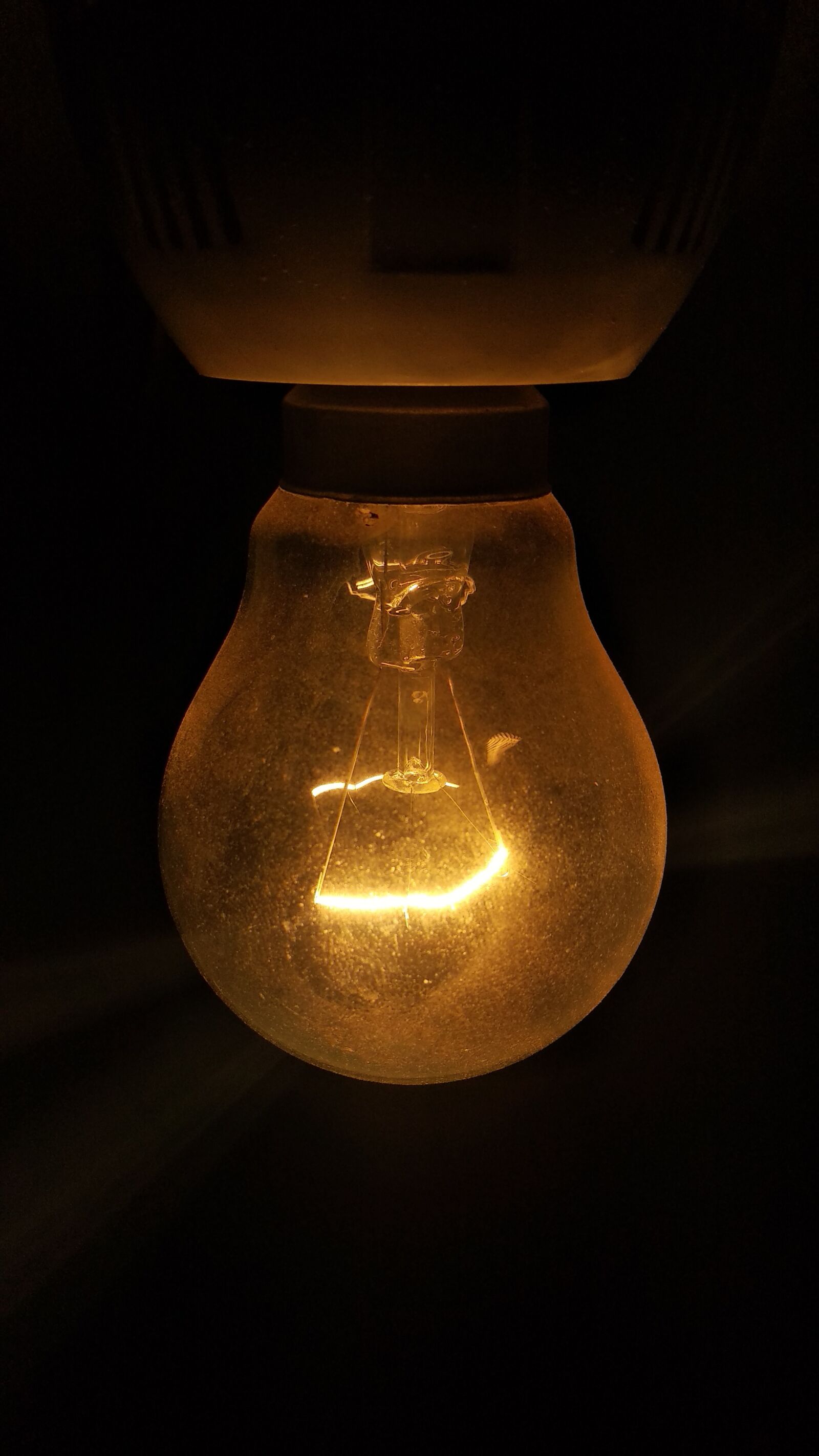 Xiaomi Redmi Note 5 sample photo. Bulb, light, energy photography