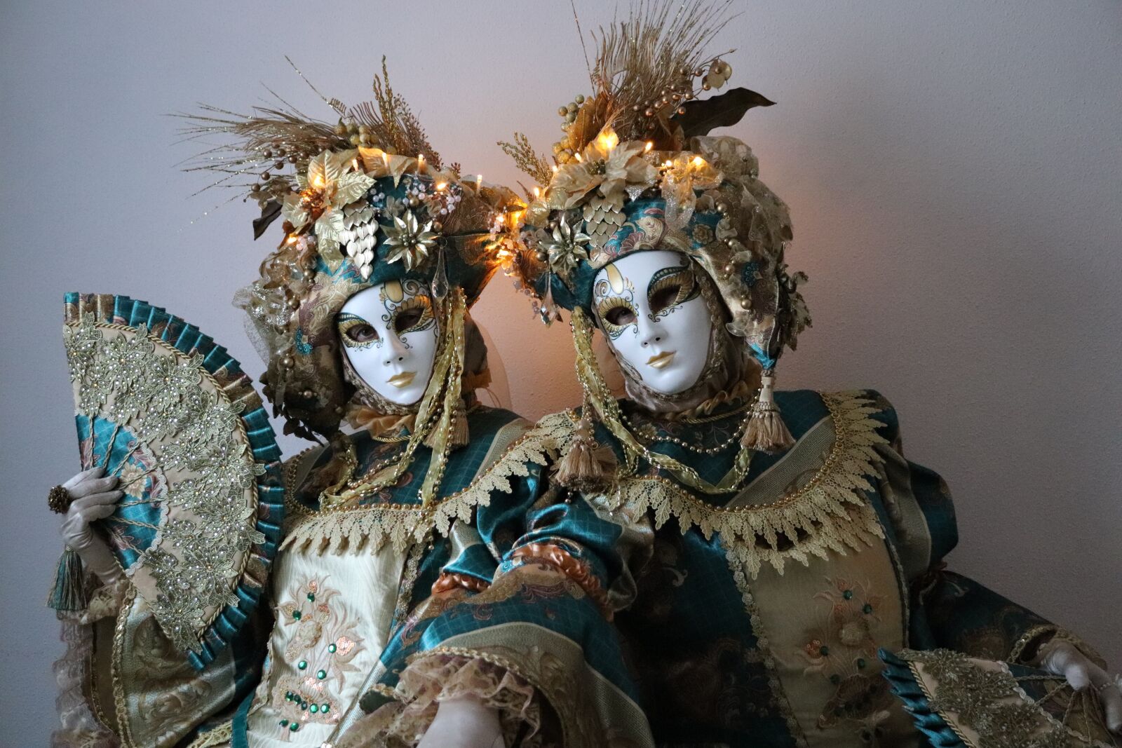 Canon EOS 77D (EOS 9000D / EOS 770D) sample photo. Mask, venice, carnival photography