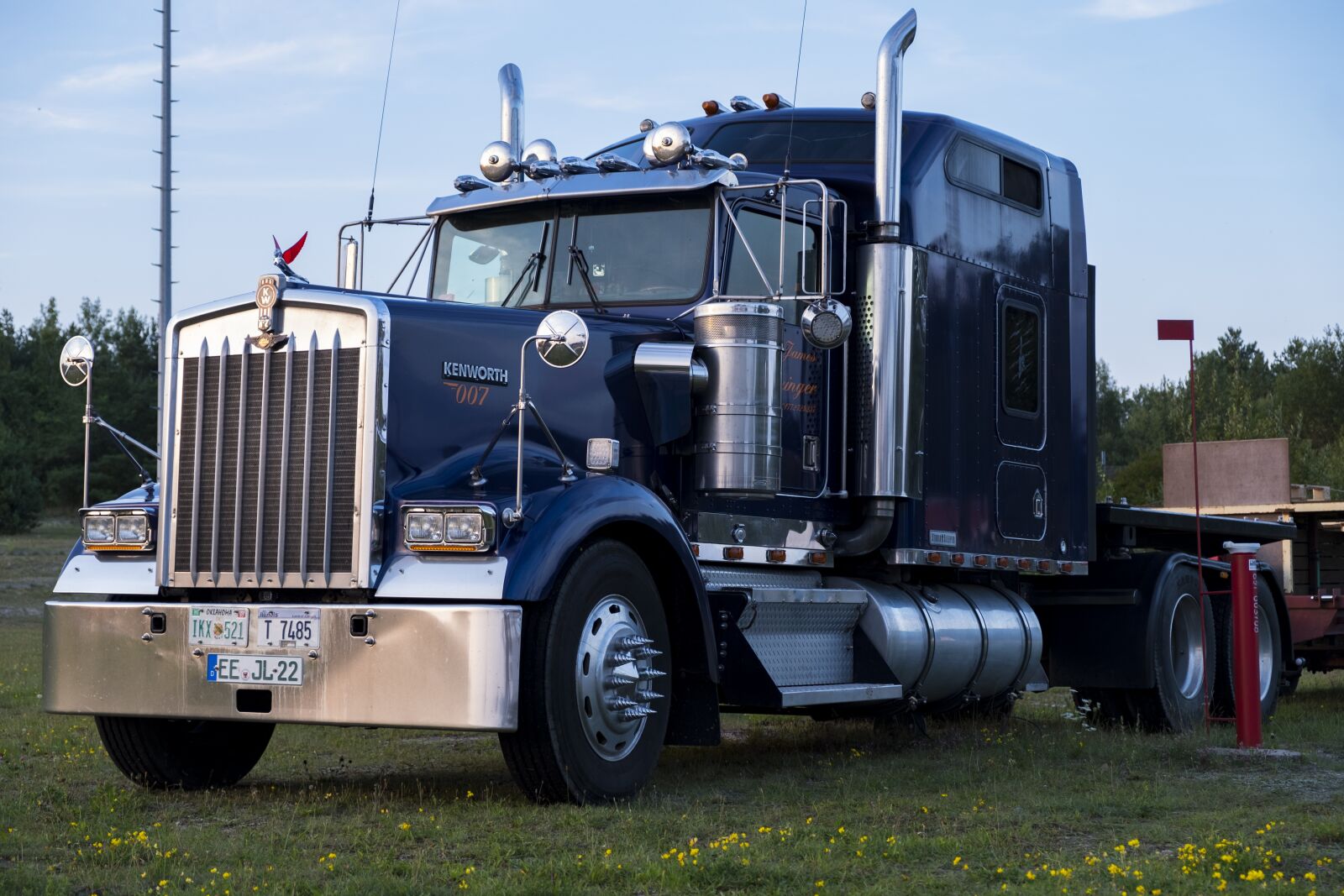 Fujifilm XF 18-55mm F2.8-4 R LM OIS sample photo. Truck, password worth, commercial photography