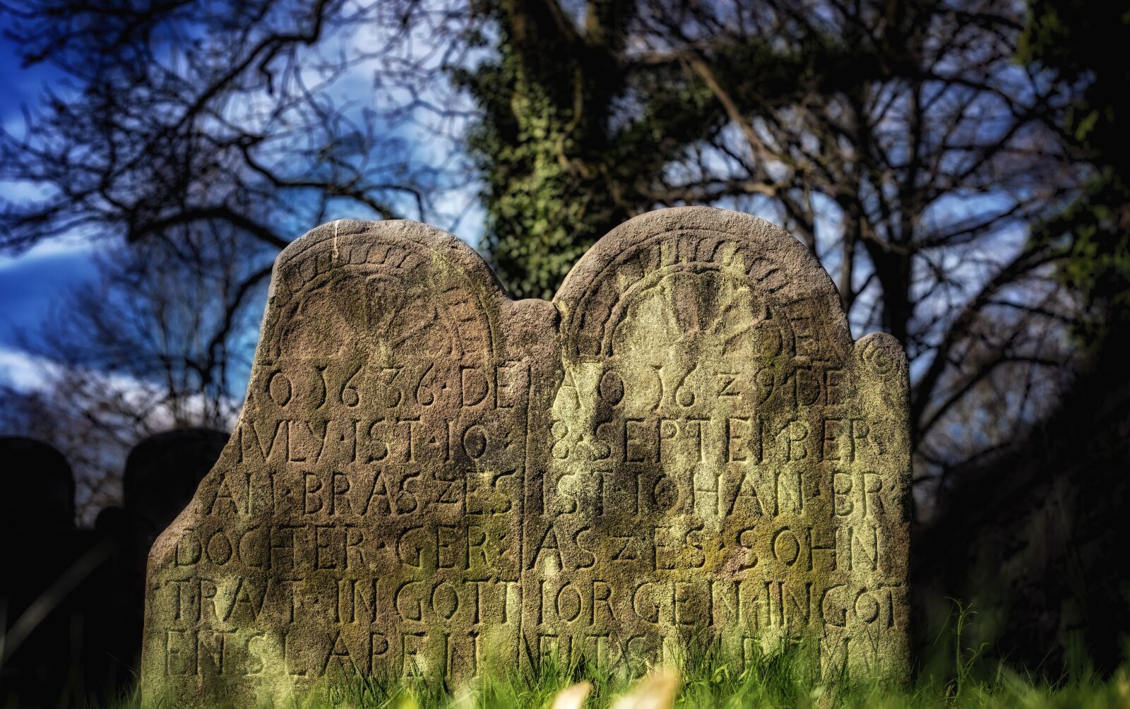 Nikon D3300 sample photo. Tombstone, grave, cemetery photography