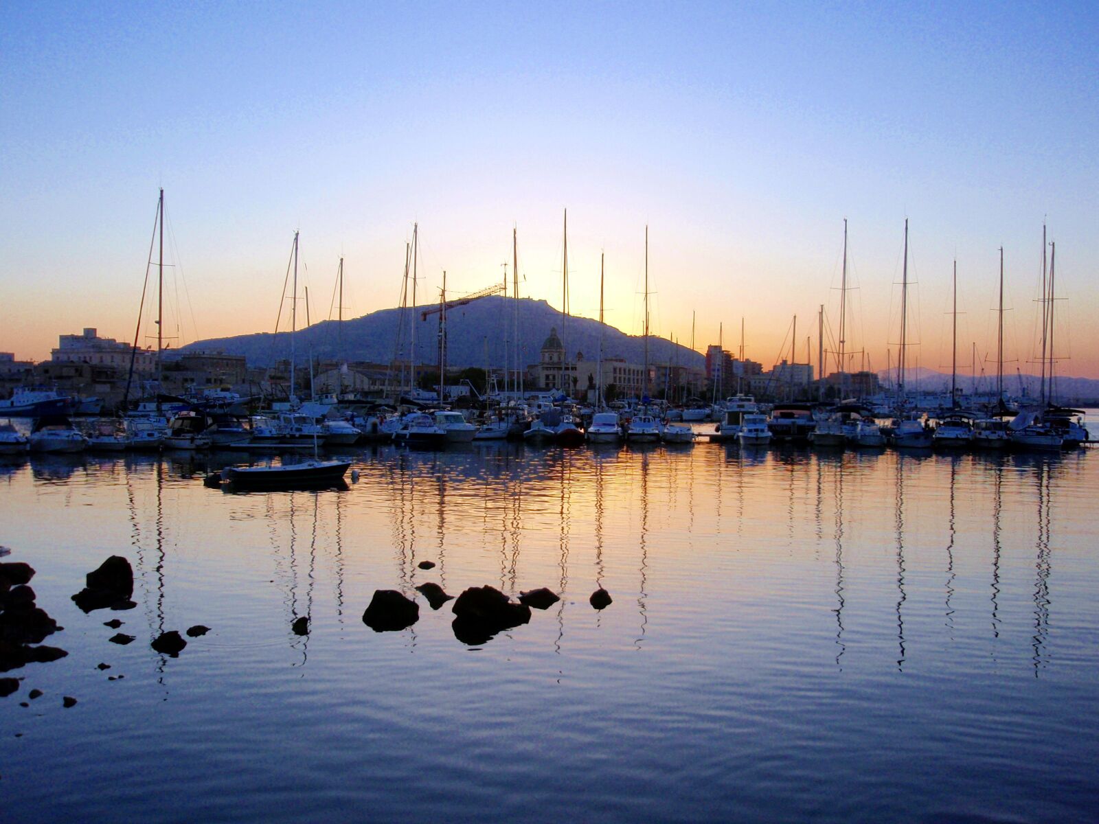 Olympus u780,S780 sample photo. Italy, sailing, sunrise photography