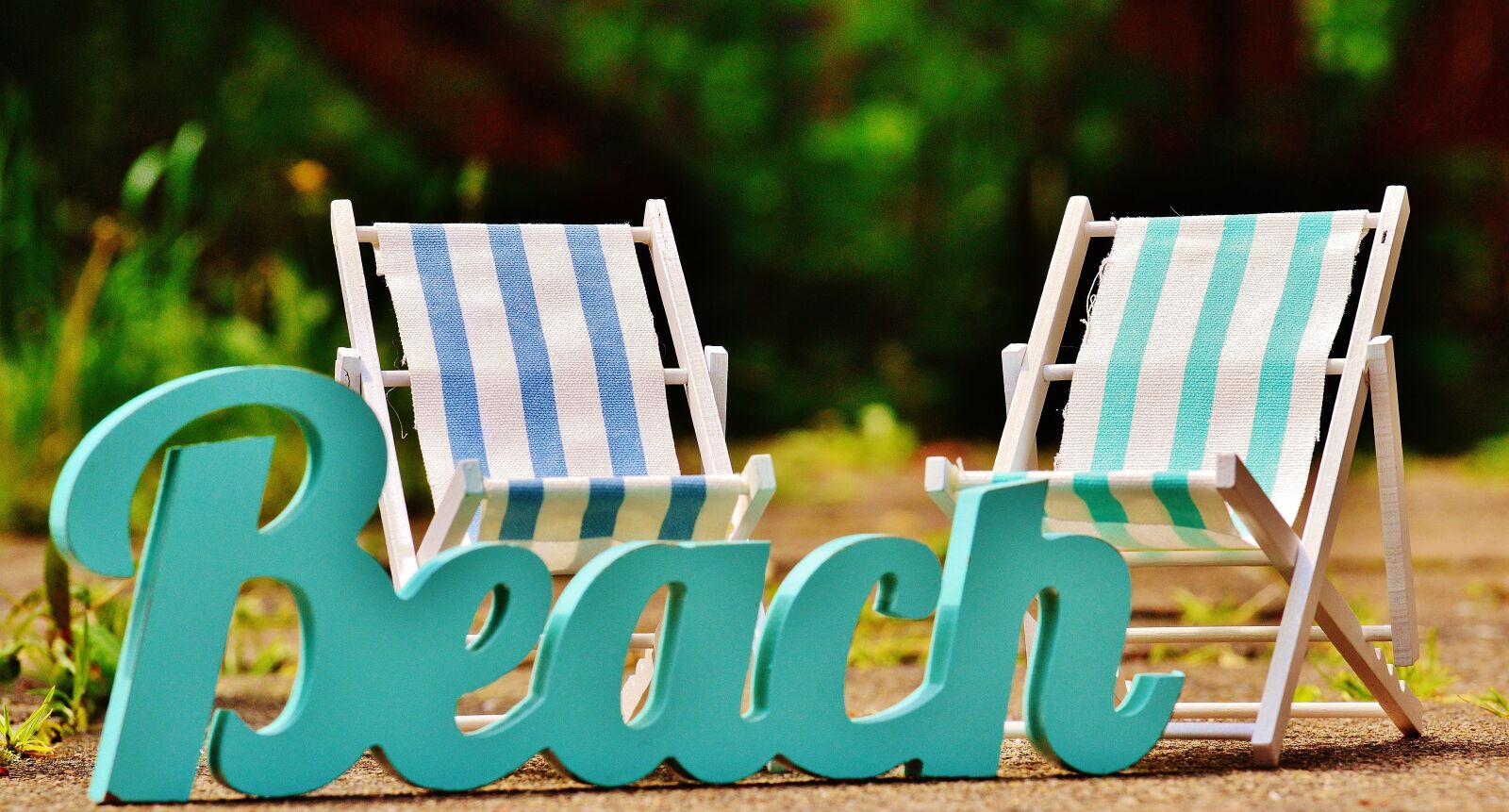 Nikon D3200 sample photo. Sun loungers, beach, font photography