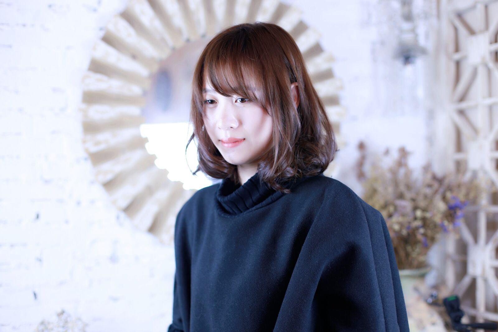 Canon EOS 6D + Canon EF 50mm F1.4 USM sample photo. Hairstyle, studio, woman photography