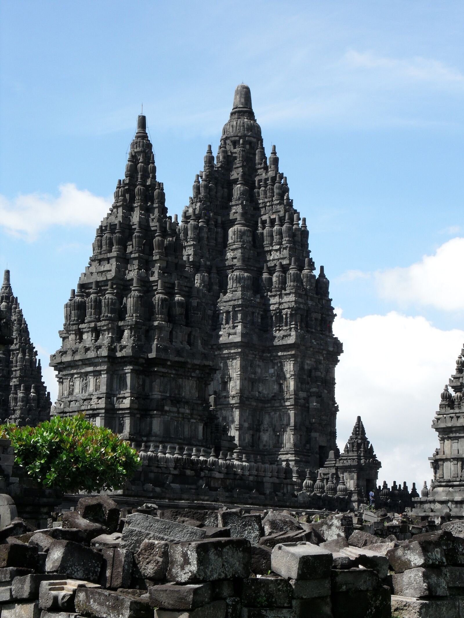 Samsung WB1000 / VLUU WB1000 /  TL320 sample photo. Prambanan, temple, java photography