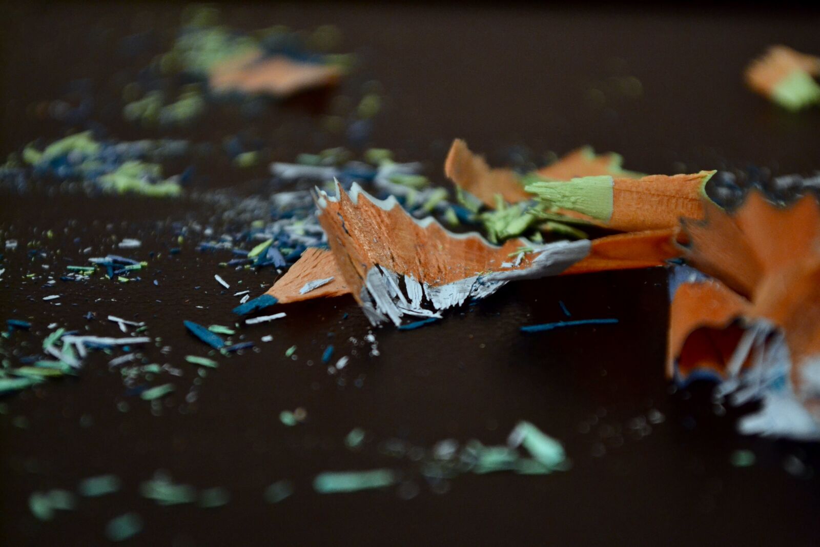Nikon D3100 sample photo. Blue, colors, green, pencils photography