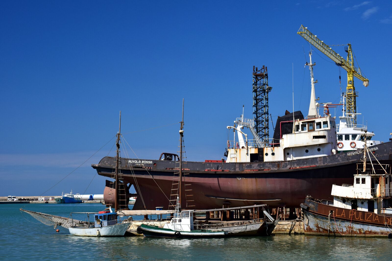 Nikon D3300 sample photo. Port, ships, shipyard photography