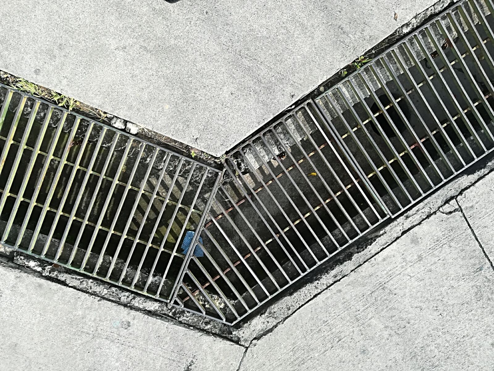 HUAWEI P10 lite sample photo. Sewer, street, corner photography