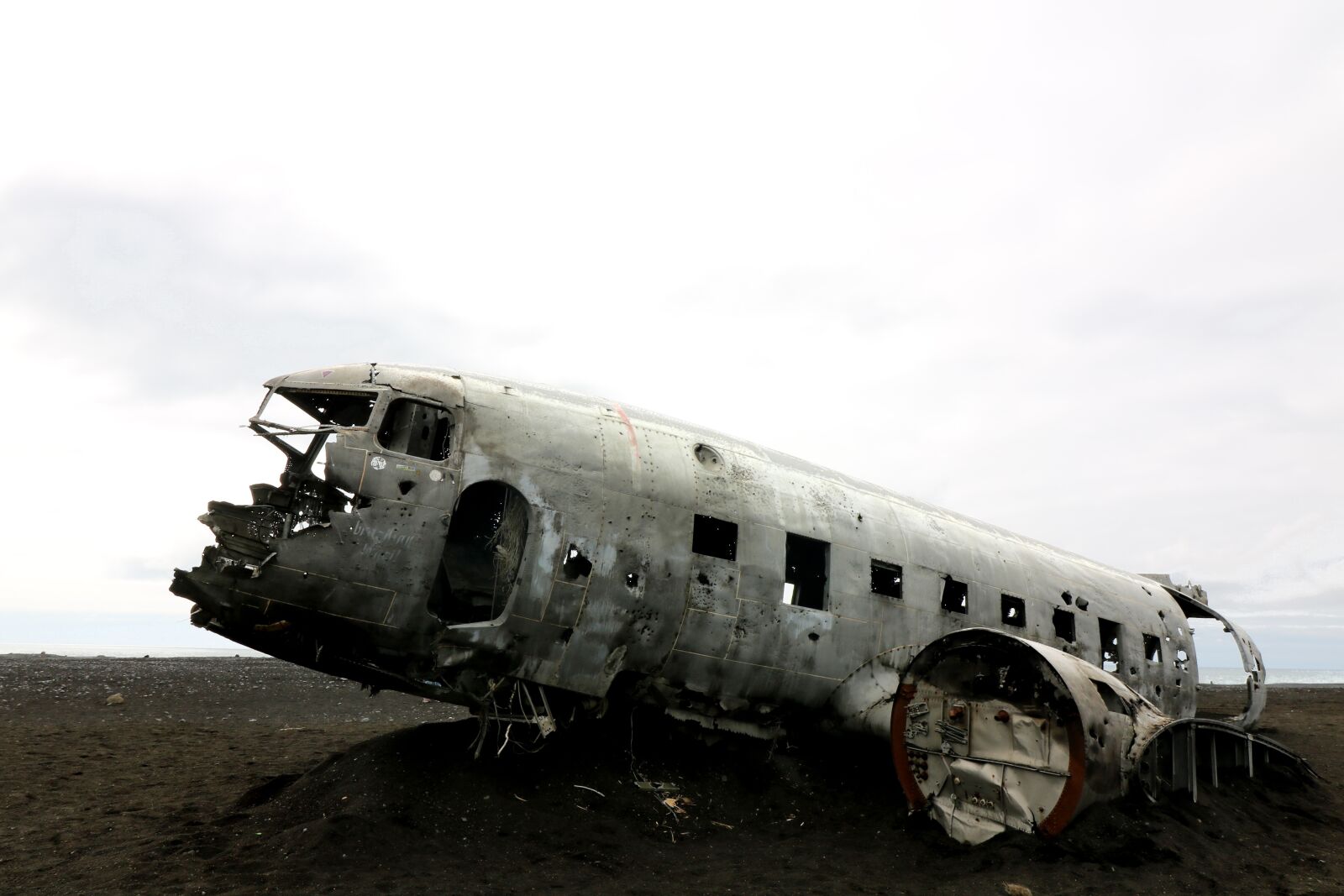 Canon EOS 750D (EOS Rebel T6i / EOS Kiss X8i) sample photo. Aircraft, wreck, crash landing photography