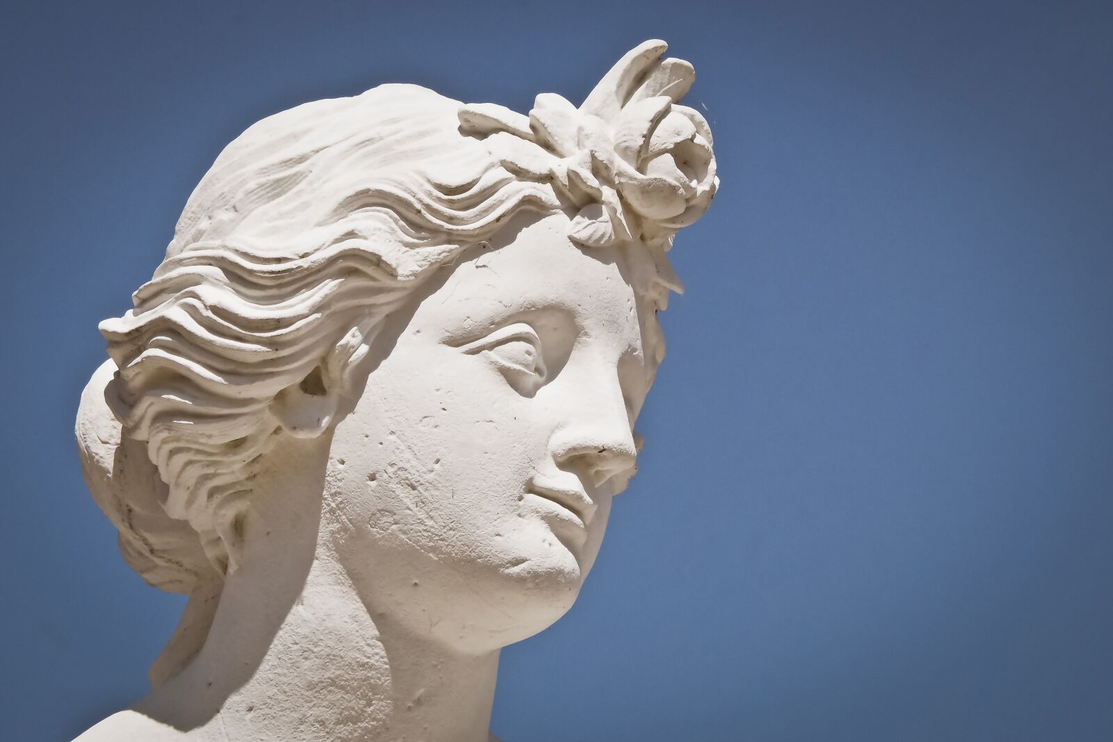 Olympus OM-D E-M10 sample photo. Statue, sculpture, art photography