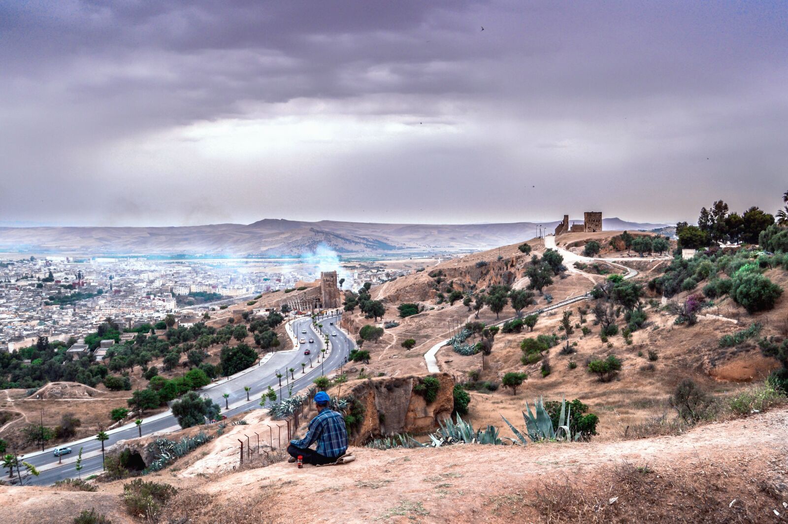 Nikon D3200 sample photo. City, mountain, desert, tree photography