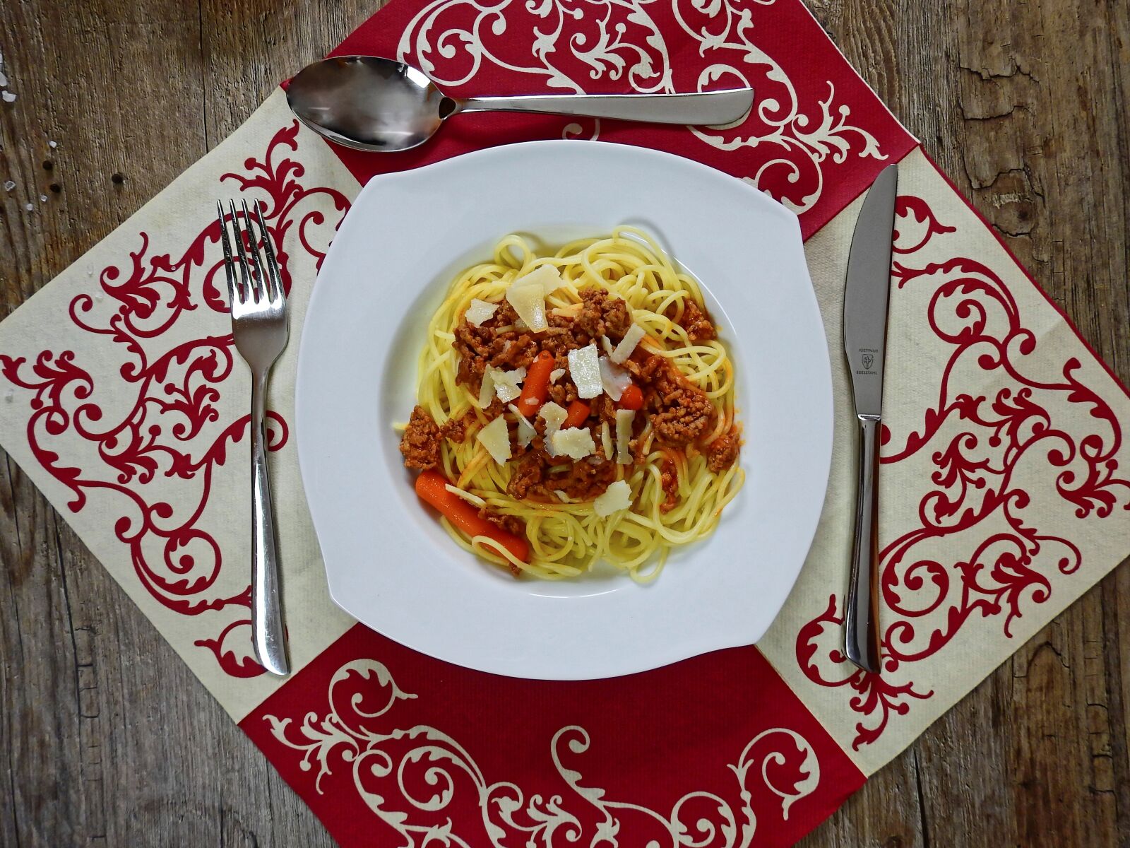 Nikon Coolpix P900 sample photo. Pasta, noodles, spagetti photography