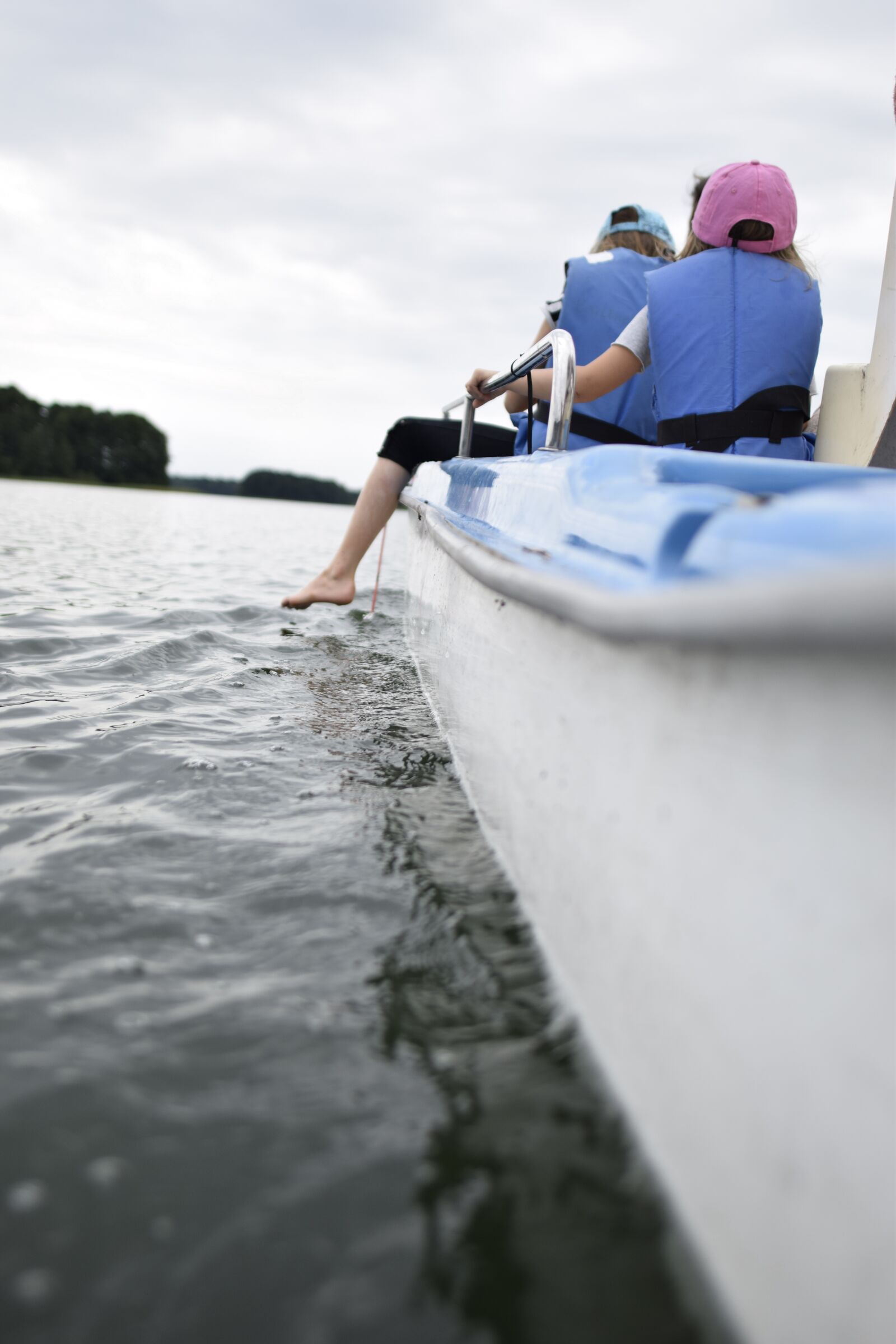 Nikon D5300 sample photo. Boat, child, water photography