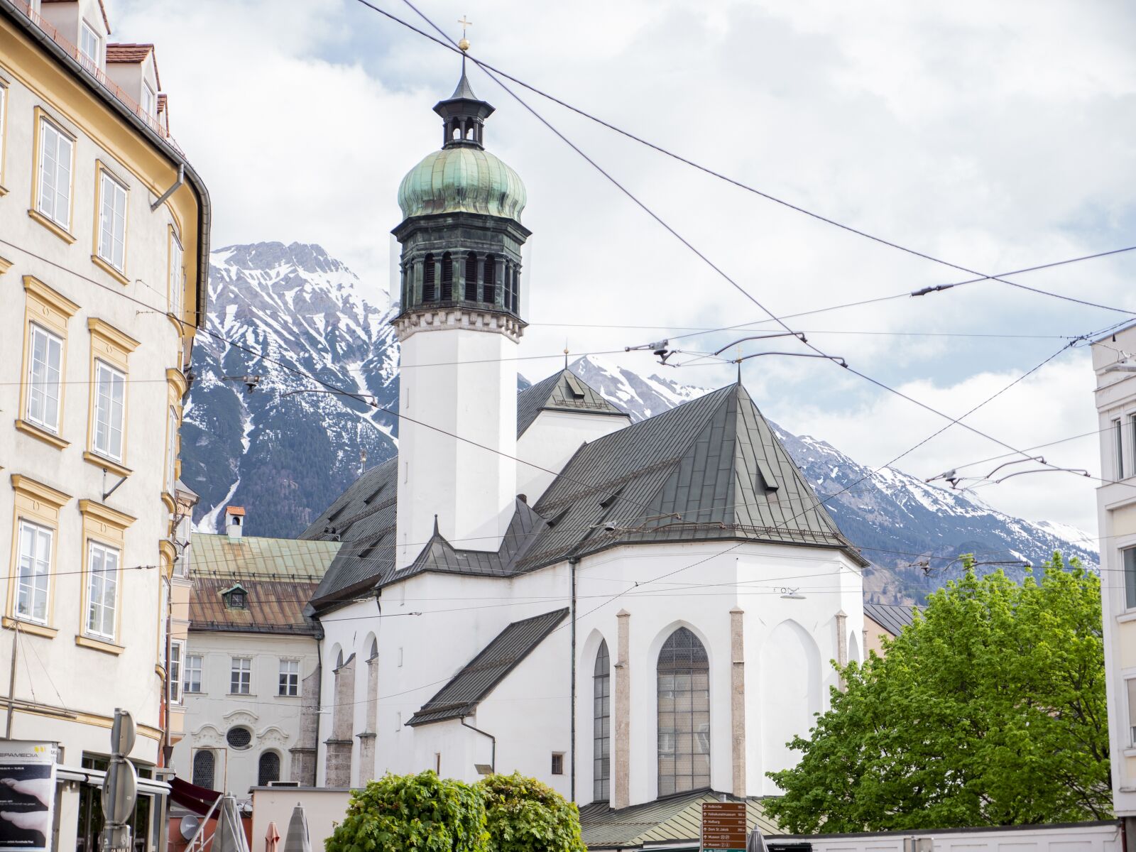 Panasonic Lumix DMC-GH4 + Panasonic Lumix G X Vario 12-35mm F2.8 ASPH Power OIS sample photo. Old, church, city photography