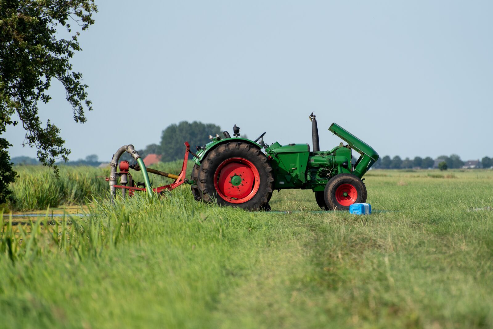 Nikon D750 sample photo. Tractor, grass, agriculture photography