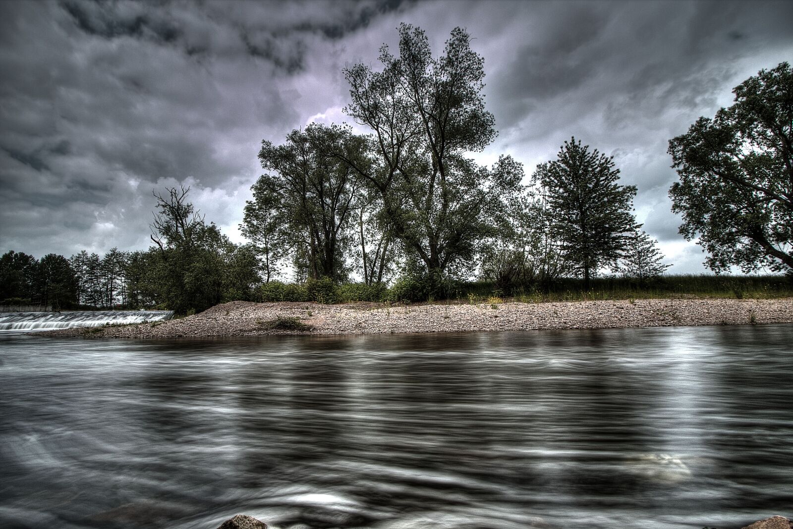 Canon EOS 70D + Canon EF-S 10-22mm F3.5-4.5 USM sample photo. Nature, river, landscape photography