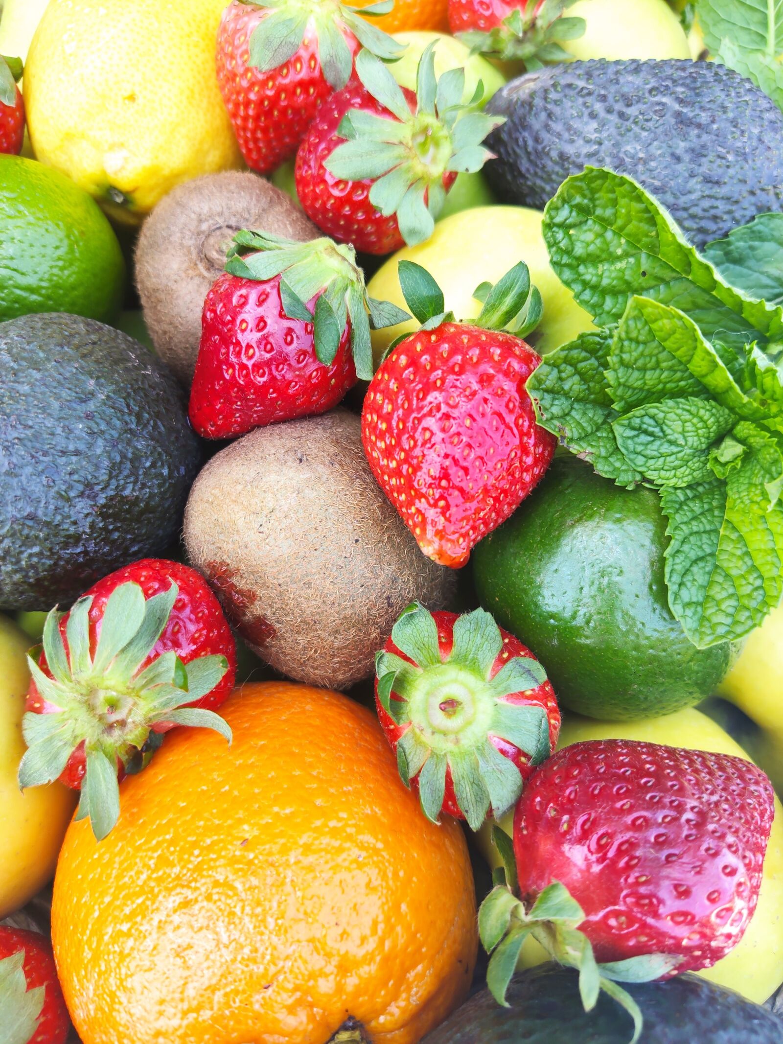 Xiaomi MI 9 sample photo. Fruit, colors, summer photography