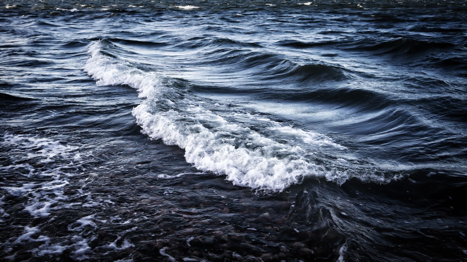 Sony Alpha NEX-5N + Sigma 19mm F2.8 EX DN sample photo. Wave, sea, blue photography