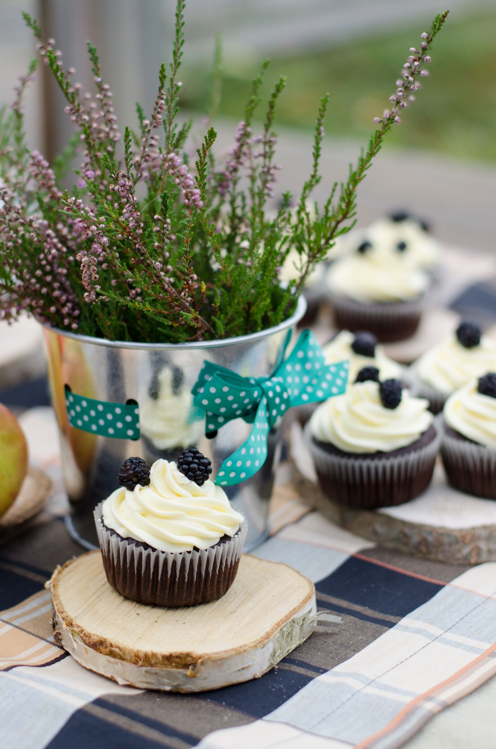Nikon D7000 sample photo. Picnic, cakes, sweet photography