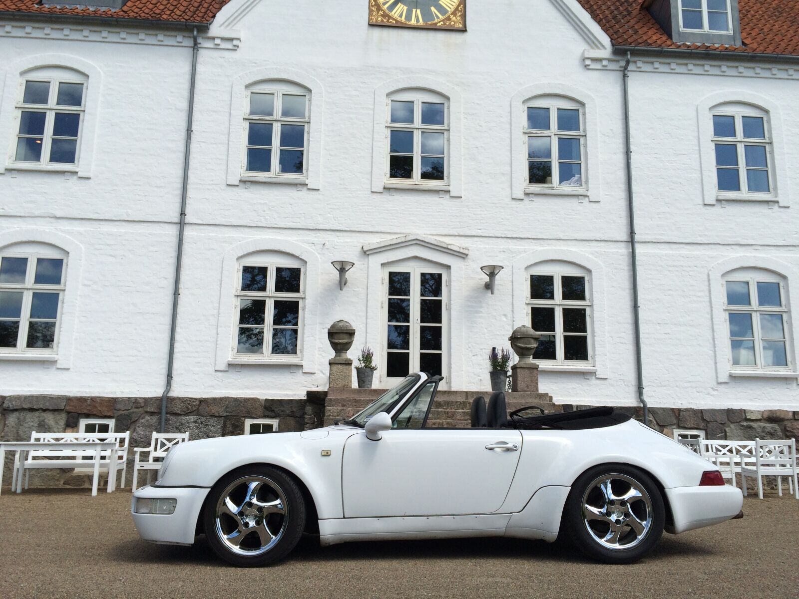 iPhone 5s back camera 4.15mm f/2.2 sample photo. Porsche, vintage car, castle photography