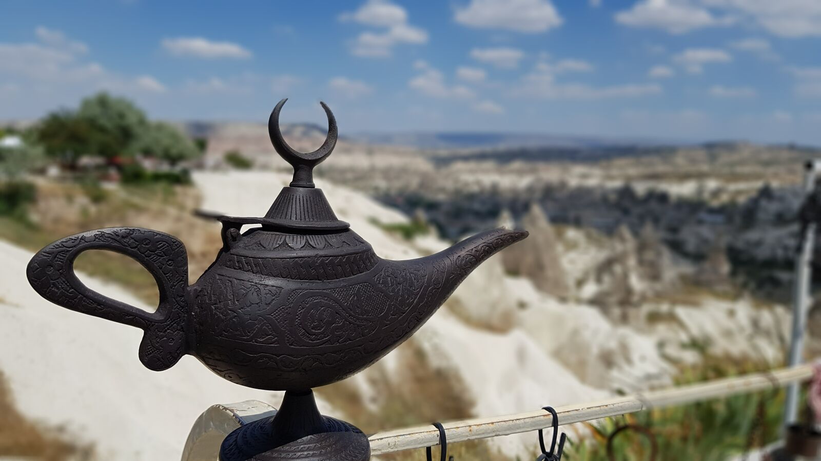 Samsung Galaxy Note Fan Edition sample photo. Magic, lamp, crescent photography