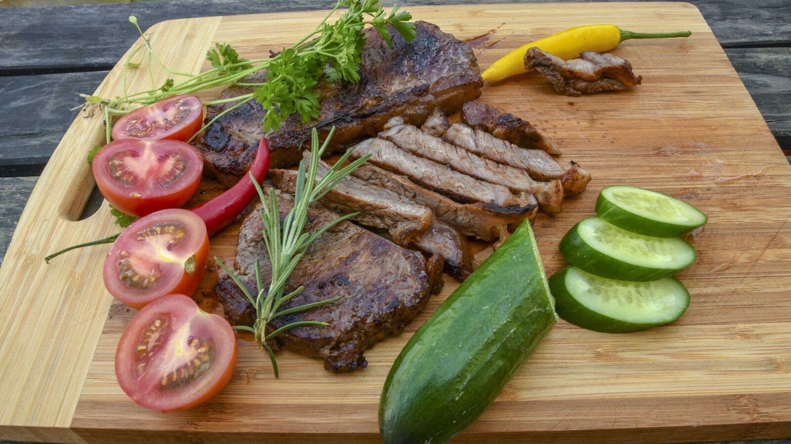 Nikon D850 sample photo. Beef, steak, vegetables photography