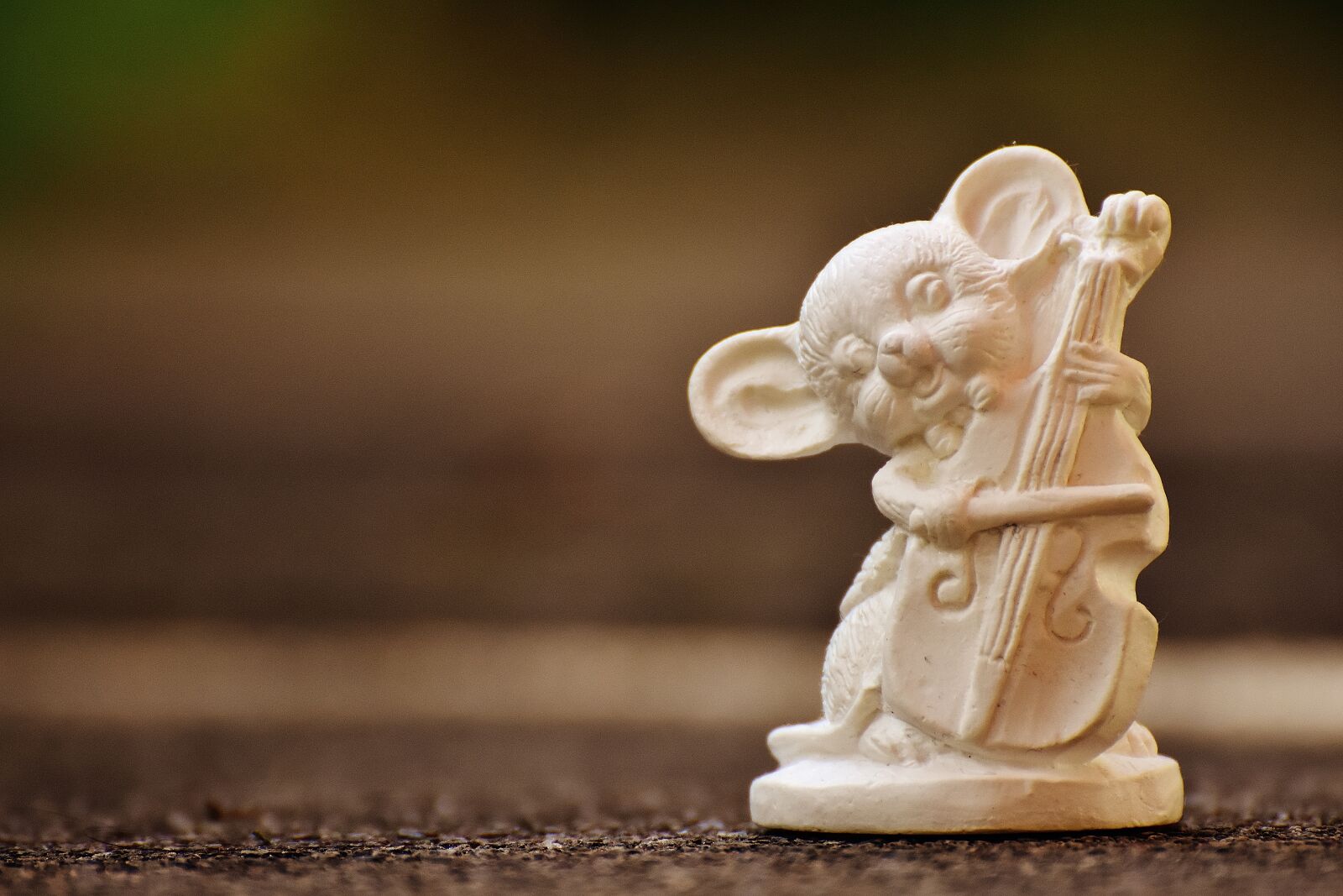 Nikon D7200 sample photo. Mouse, gypsum, blank photography