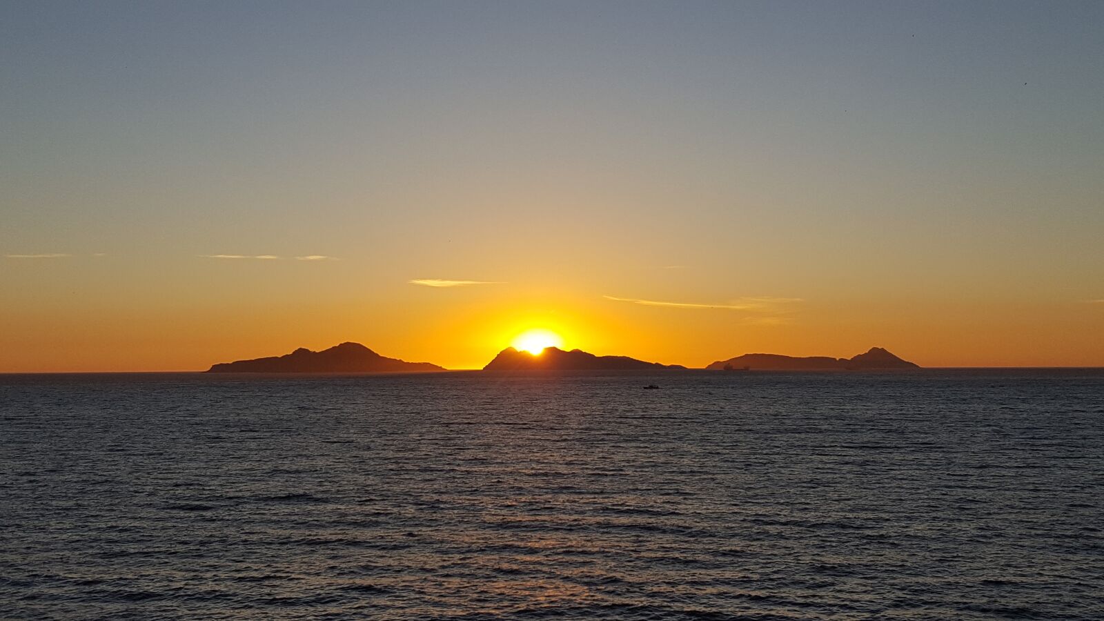 Samsung GALAXY S6 edge sample photo. Sunset, sky, landscape photography