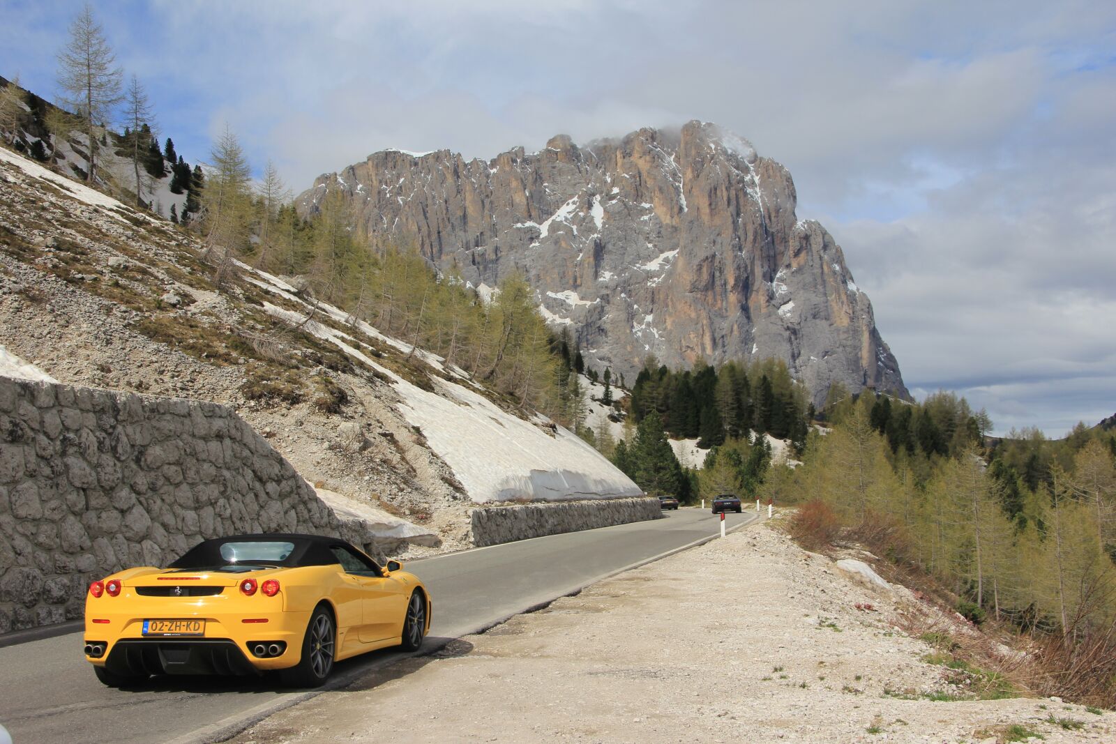 Canon EOS 60D sample photo. Auto, yellow, road photography