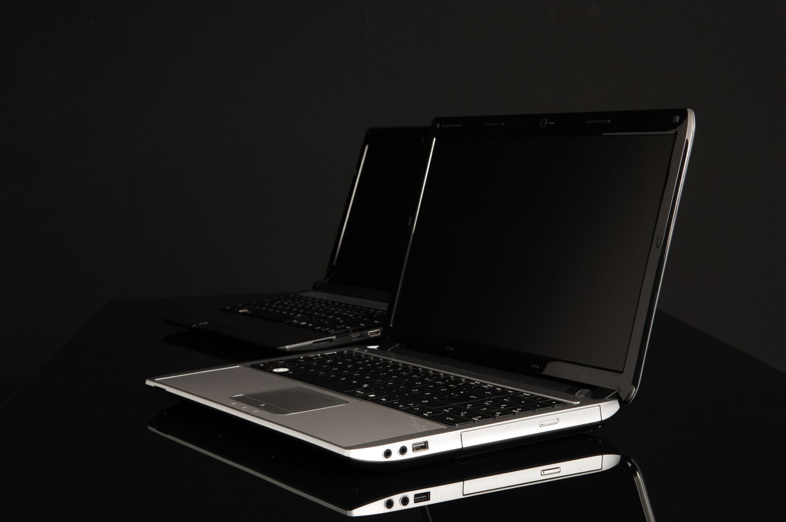 Nikon D2X sample photo. Notebook, computer, display photography