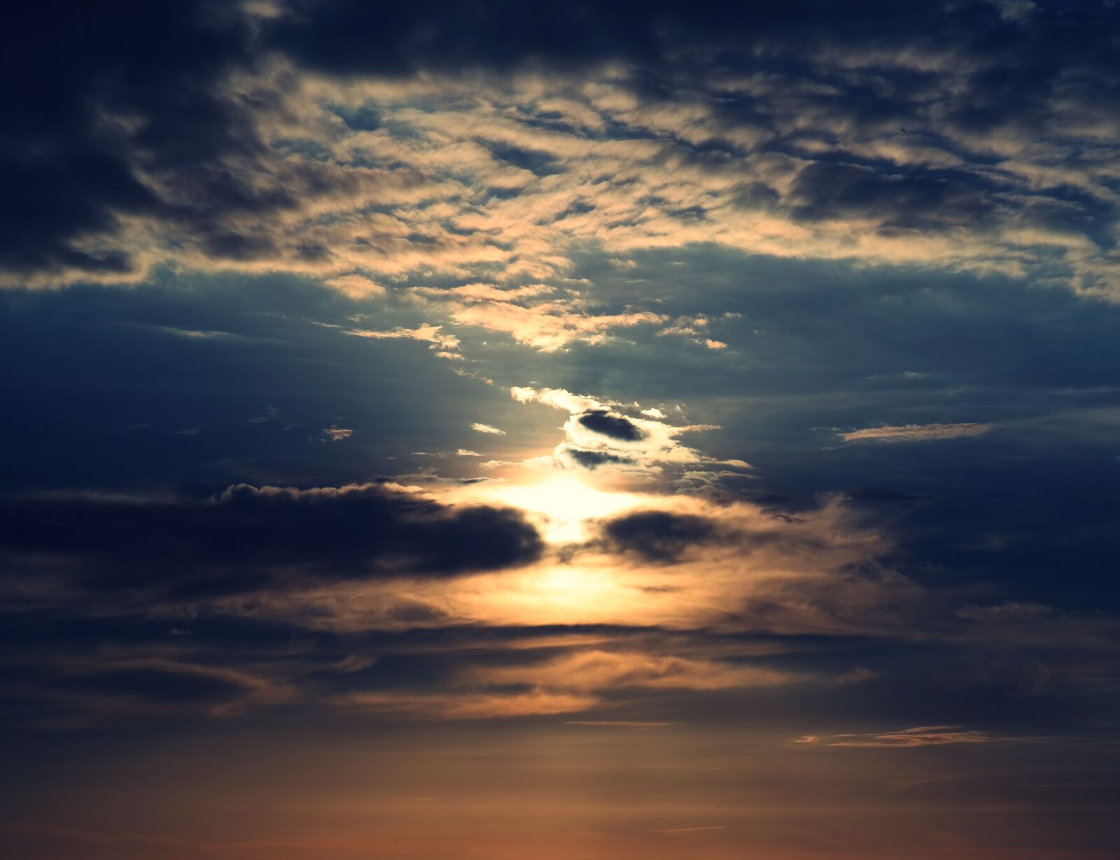 Samsung NX300 sample photo. Clouds, dark, dark, clouds photography