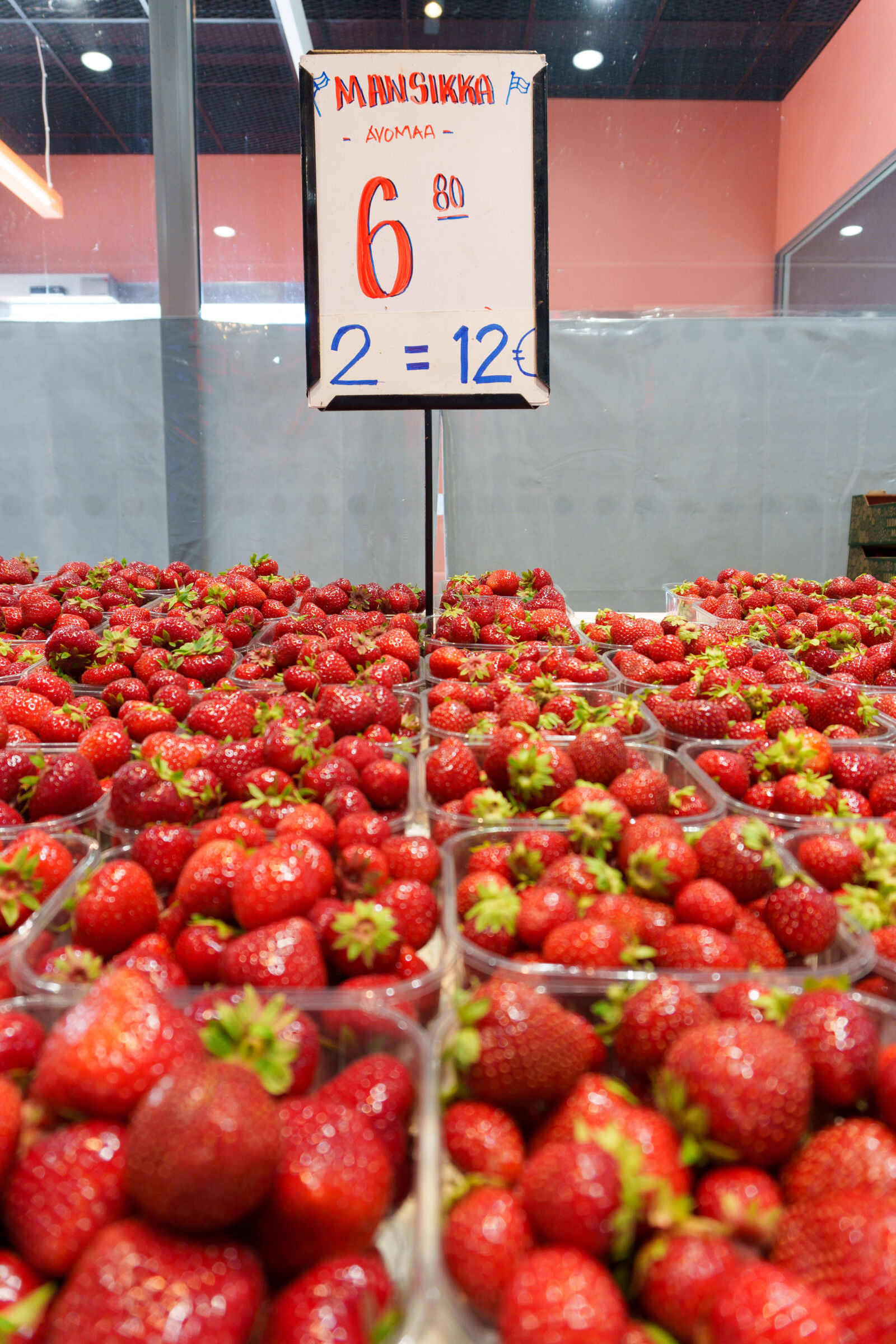 Sony ZV-E10 II sample photo. Strawberry season photography