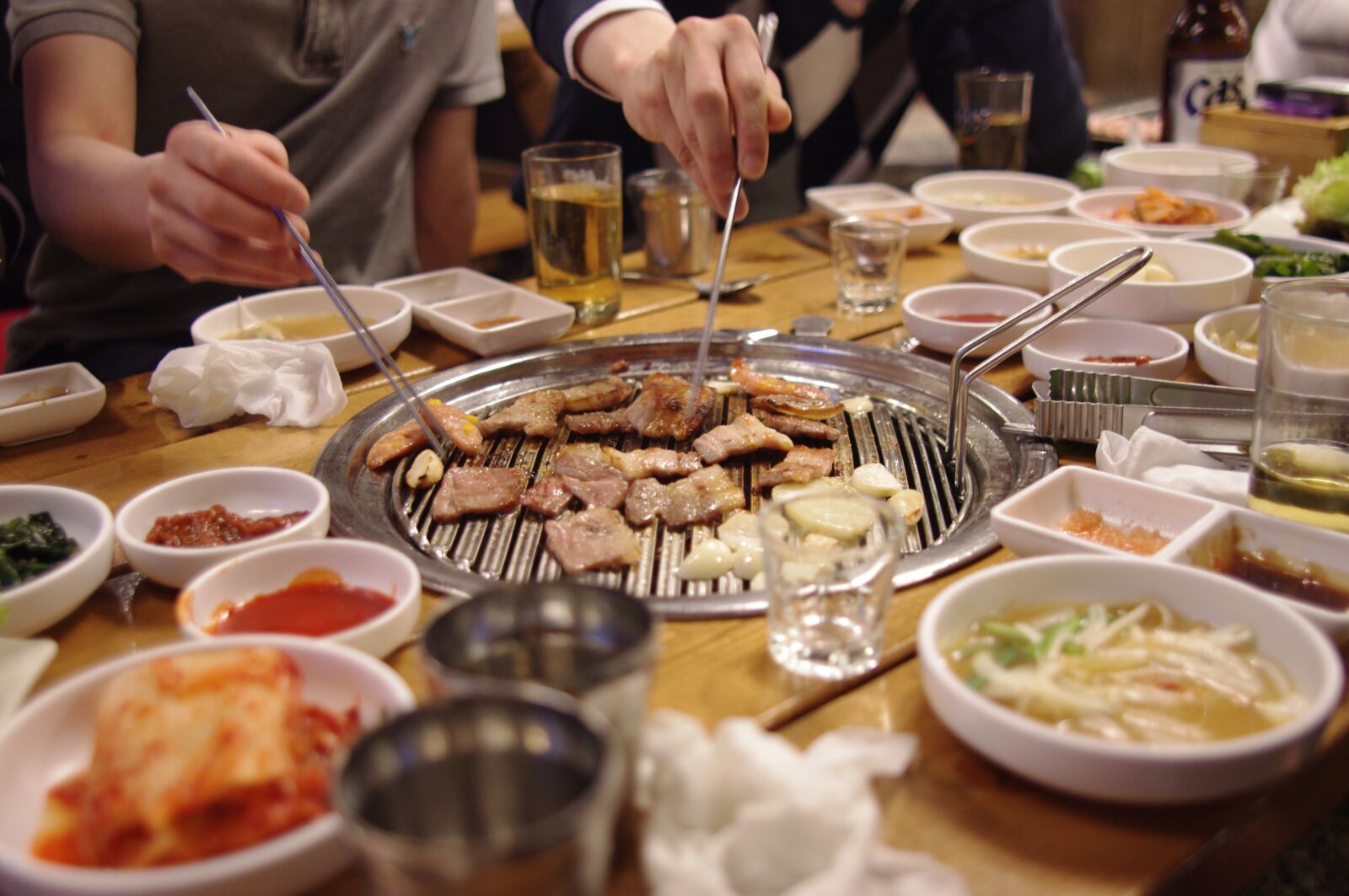 Pentax K-x sample photo. Dining together, meat, pork photography