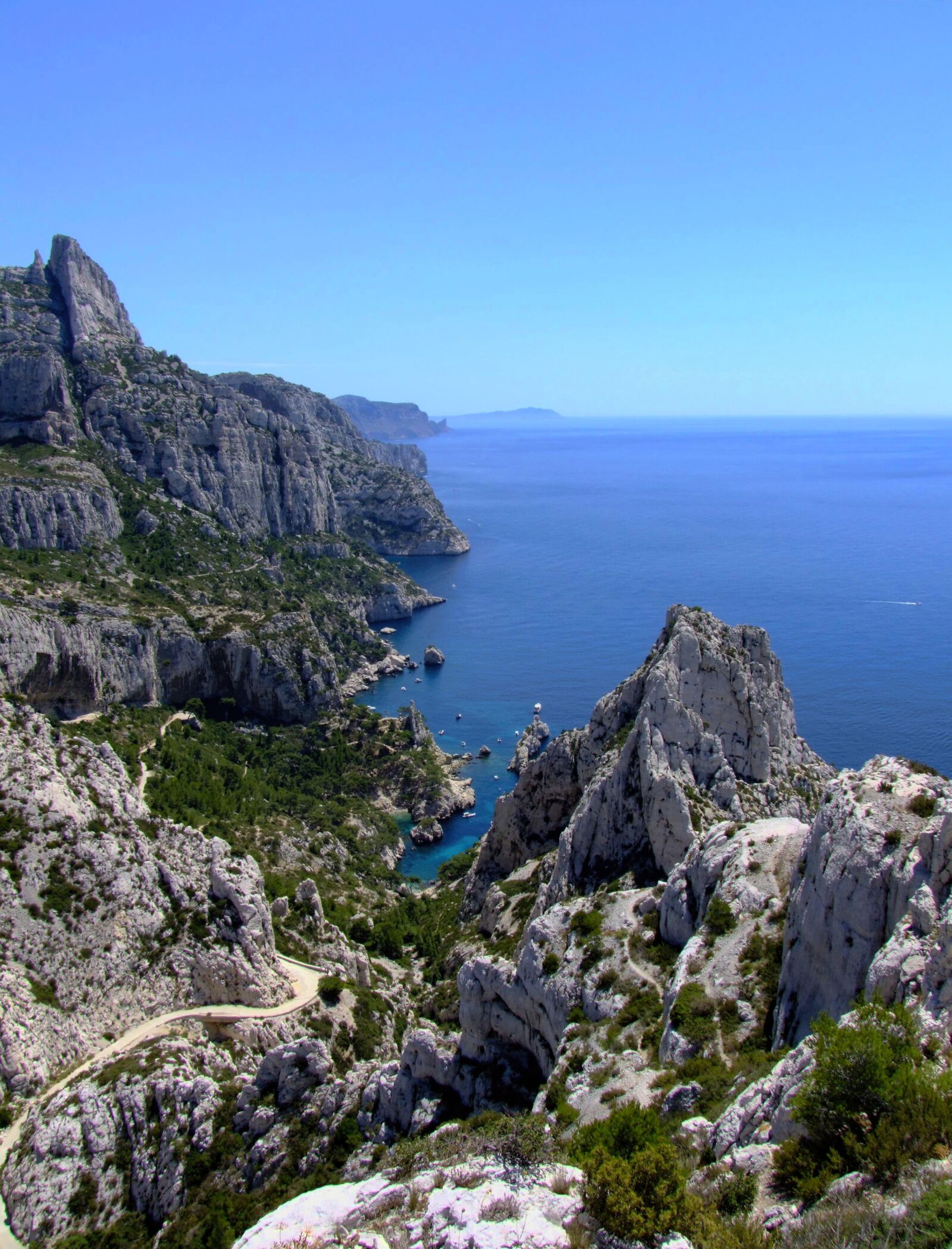 Fujifilm FinePix S100fs sample photo. France, south coast, mediterranean photography