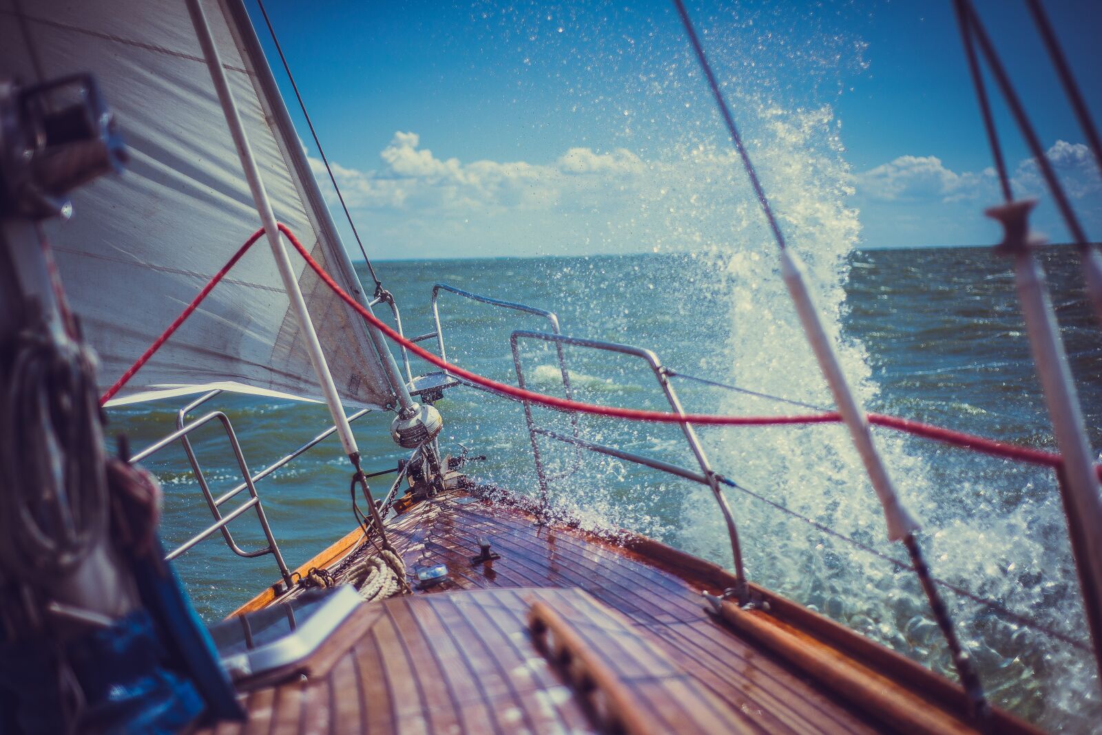 Nikon D800 sample photo. Yacht, sea spray, ropes photography