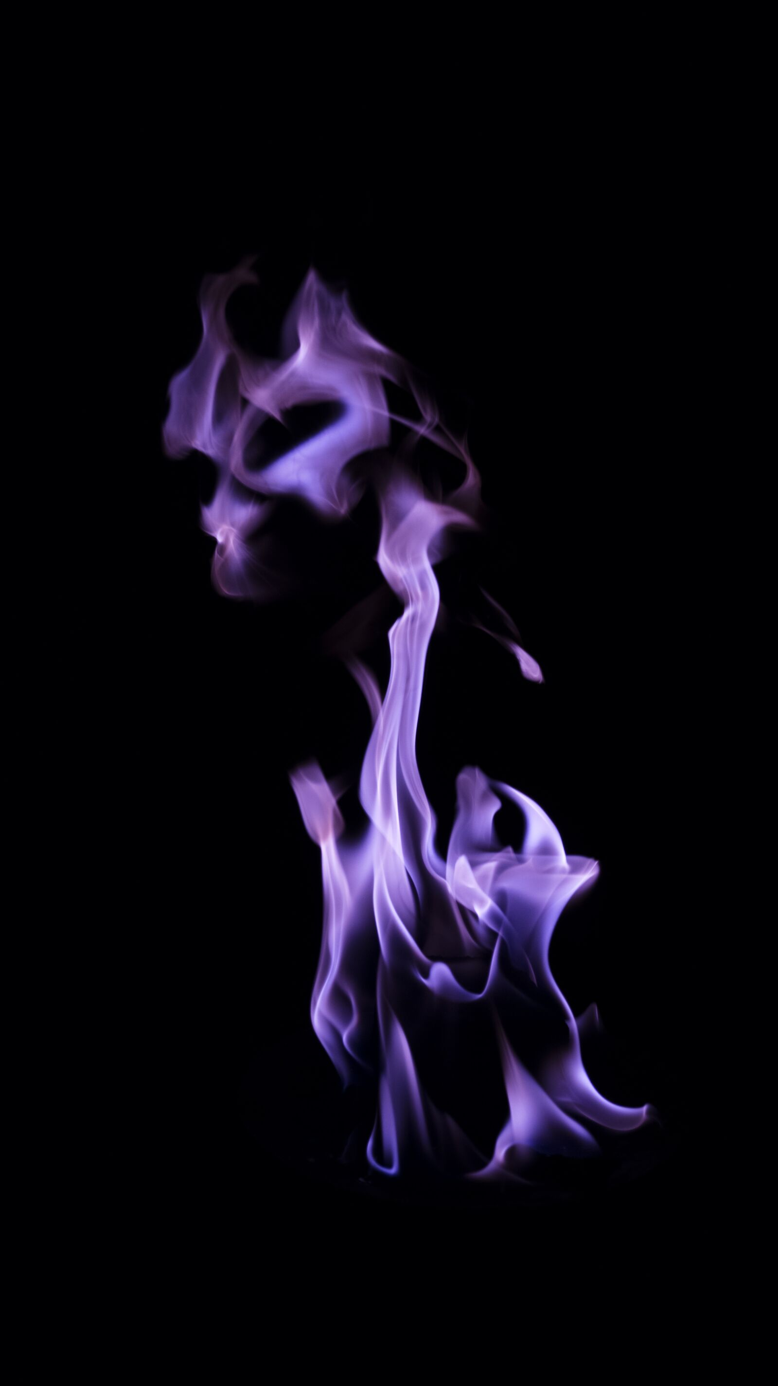 Sony DT 18-55mm F3.5-5.6 SAM II sample photo. Fire, color, background photography