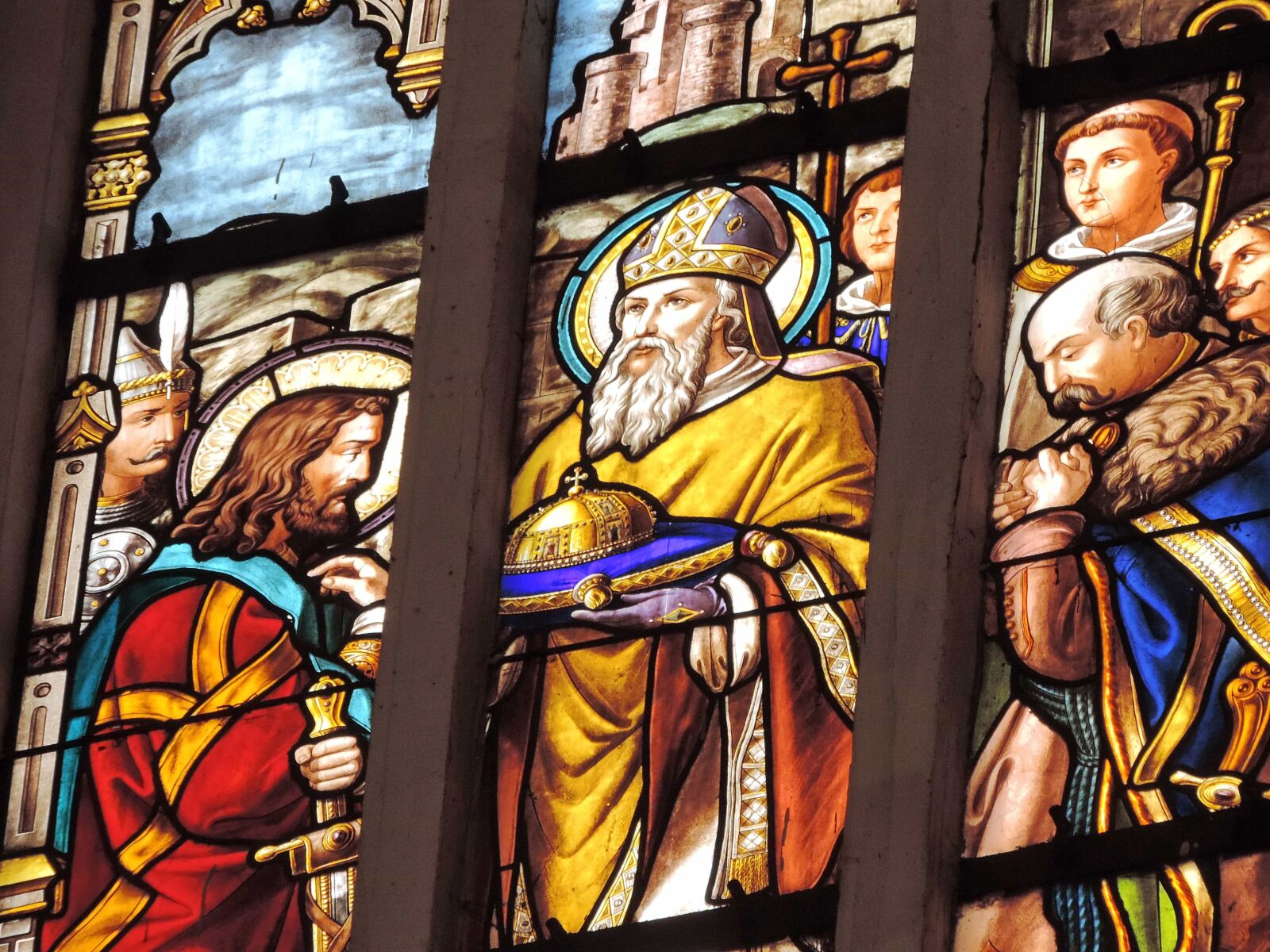 Nikon Coolpix P520 sample photo. Priest, stained glass, religious photography