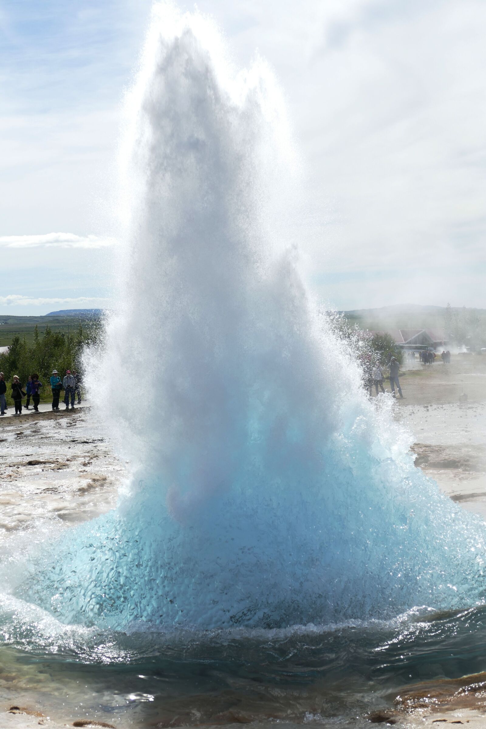 Panasonic Lumix DMC-FZ1000 sample photo. Geyser, iceland, fountain photography