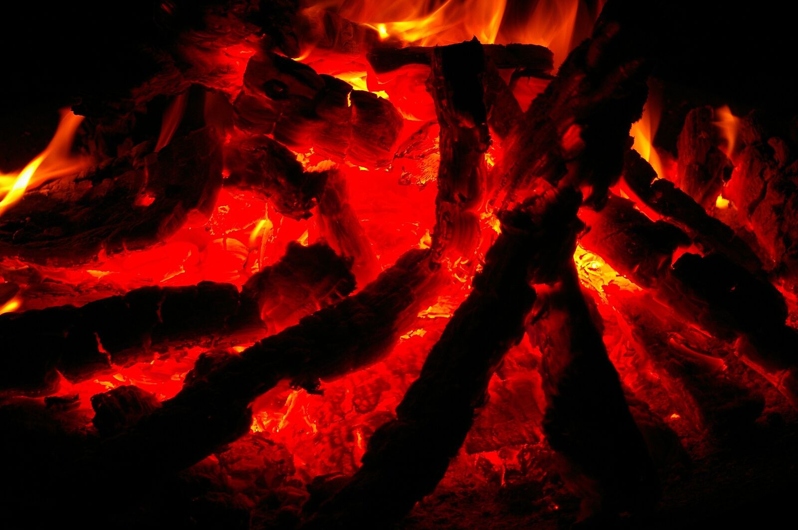 Pentax *ist DL2 sample photo. Fire bowl, fire, flame photography