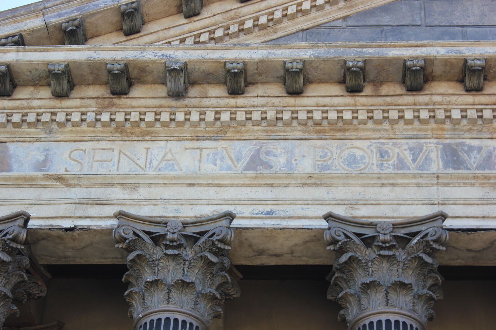 Canon EOS 550D (EOS Rebel T2i / EOS Kiss X4) sample photo. Rome, cinecittà, set designer photography