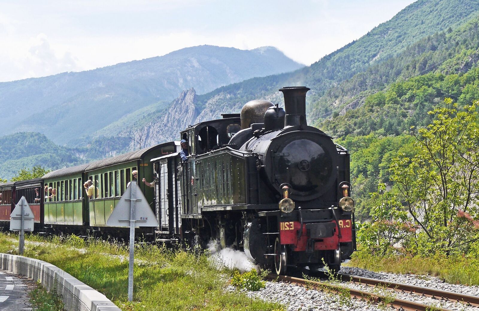 Panasonic Lumix DMC-GH3 sample photo. Locomotive, mountain, steam, smoke photography