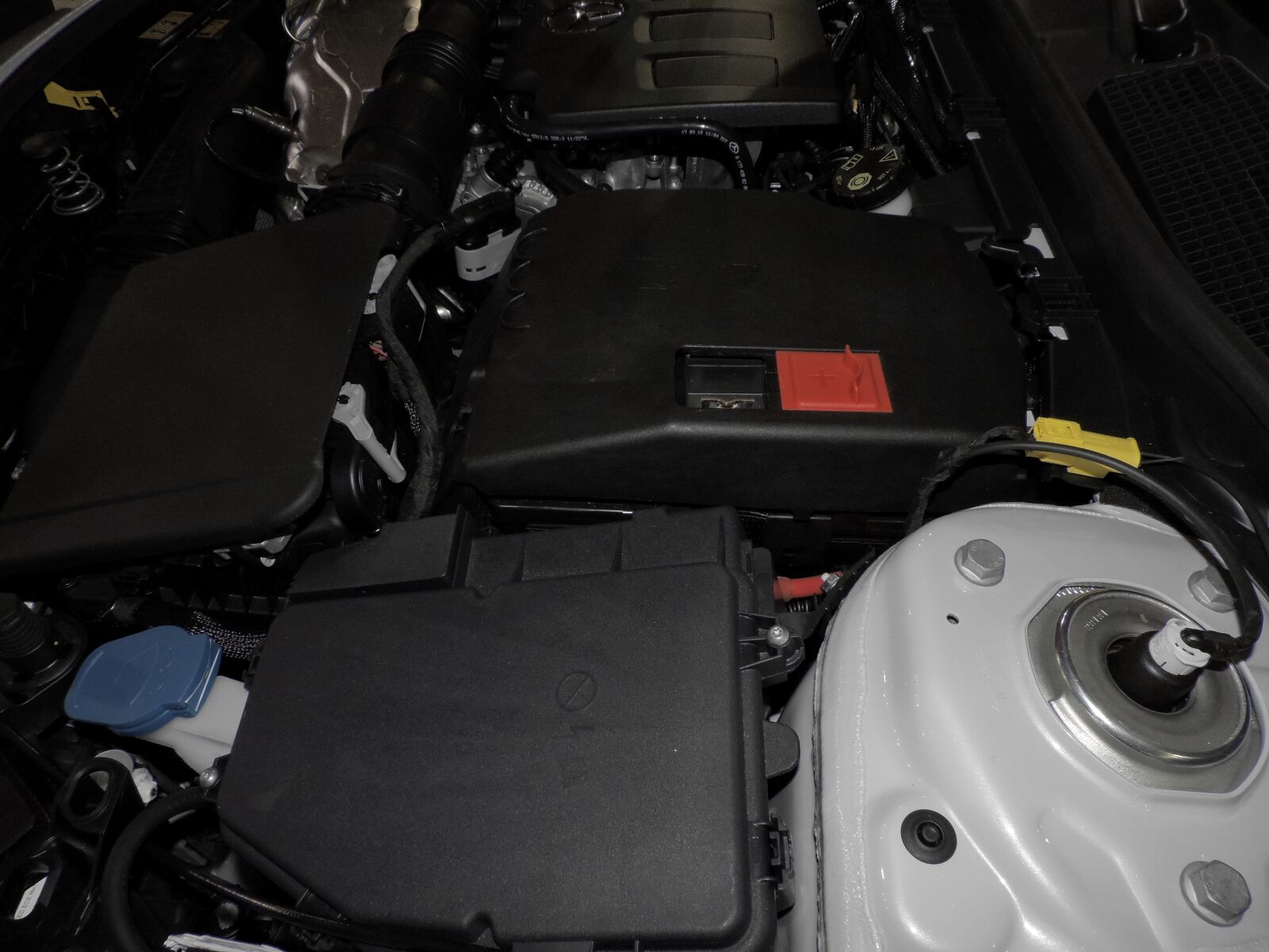 Nikon Coolpix P520 sample photo. Automatic, automobile, diesel, engine photography