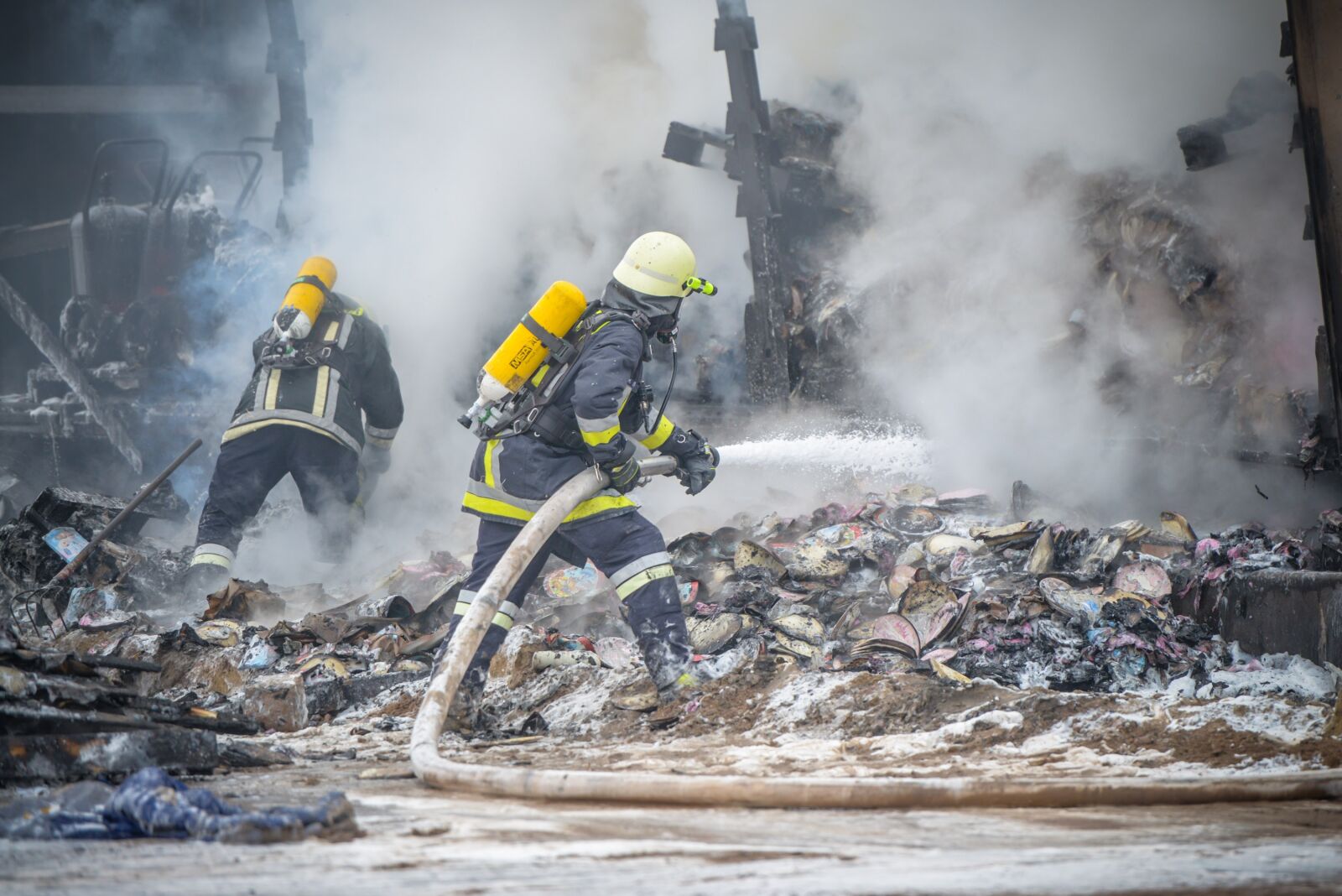 Nikon D800 sample photo. Brand, fire, fire fighter photography