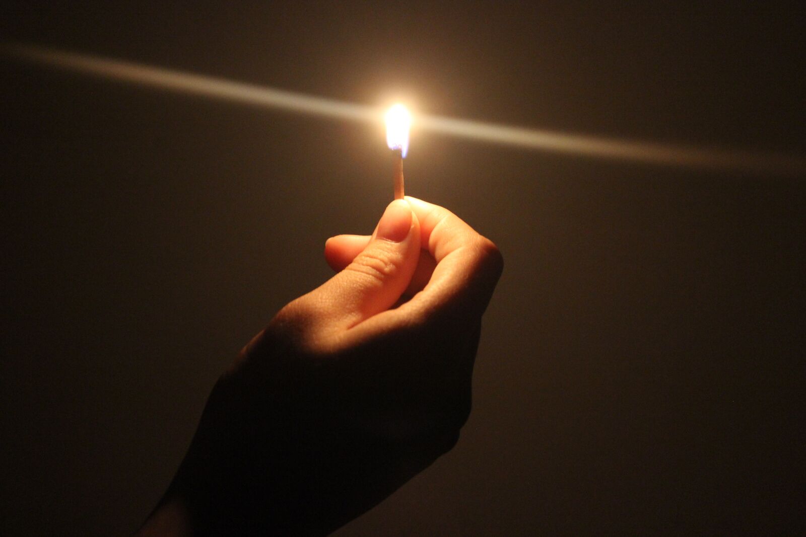 Canon EOS 600D (Rebel EOS T3i / EOS Kiss X5) sample photo. Light, candles, lights photography