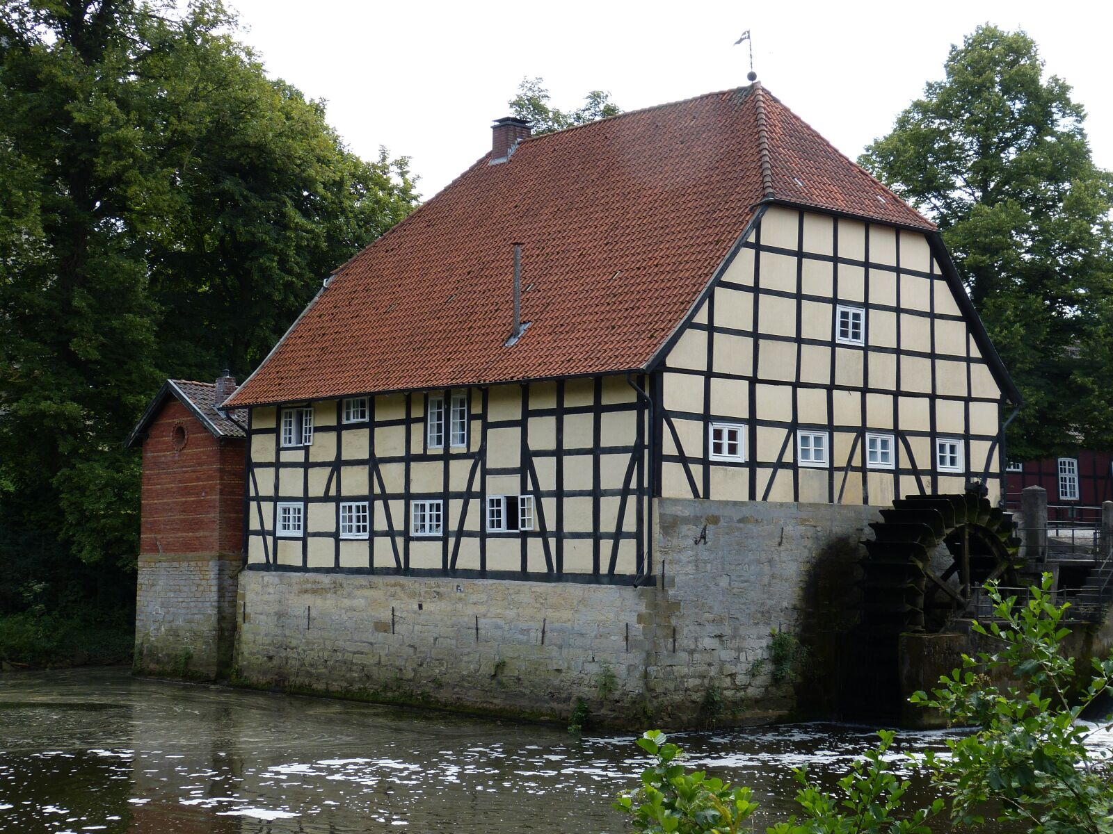 Panasonic Lumix DMC-FZ150 sample photo. Mill, water mill, waterwheel photography
