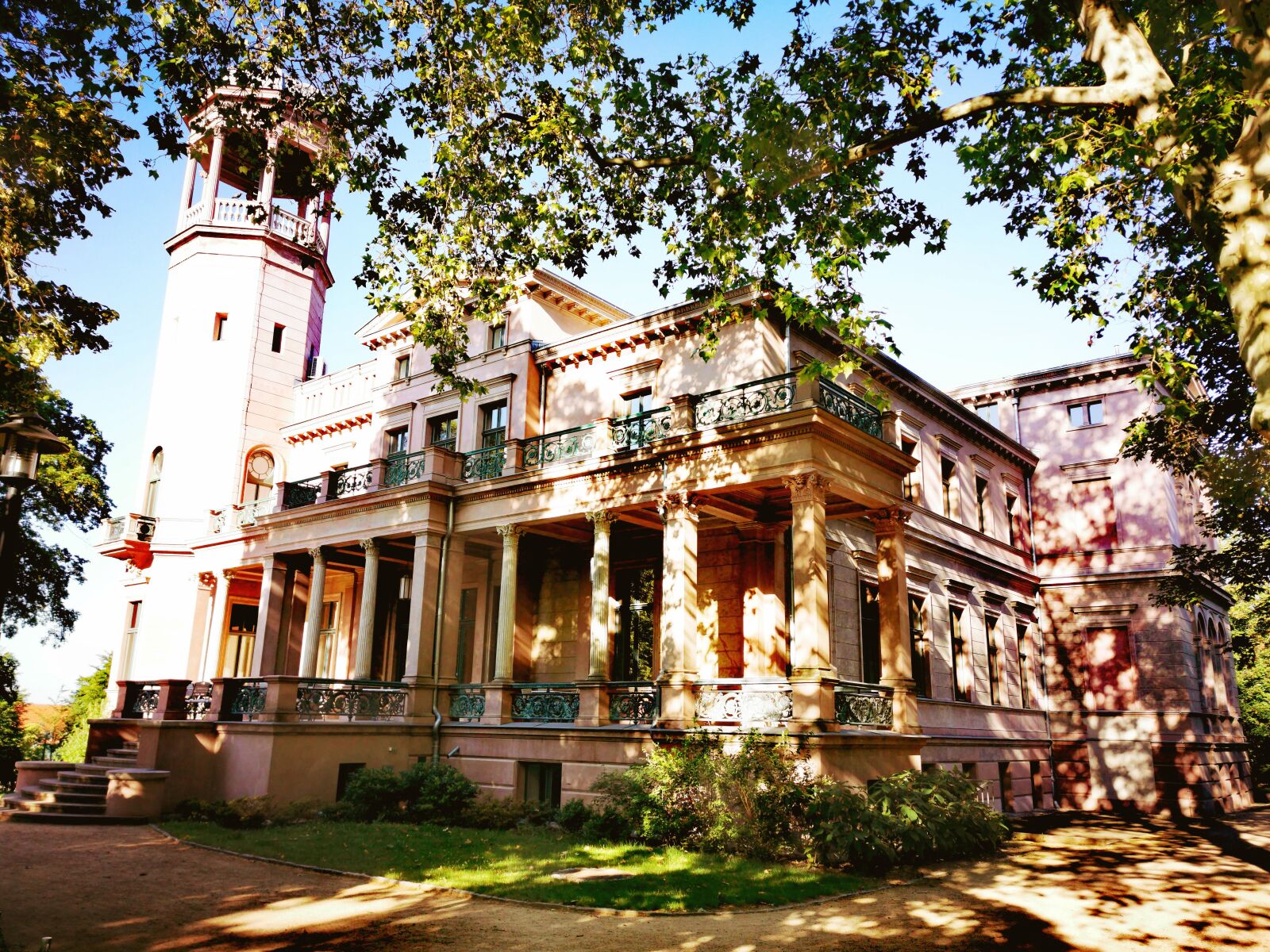 HUAWEI P30 Pro sample photo. Castle park, schloss biesdorf photography