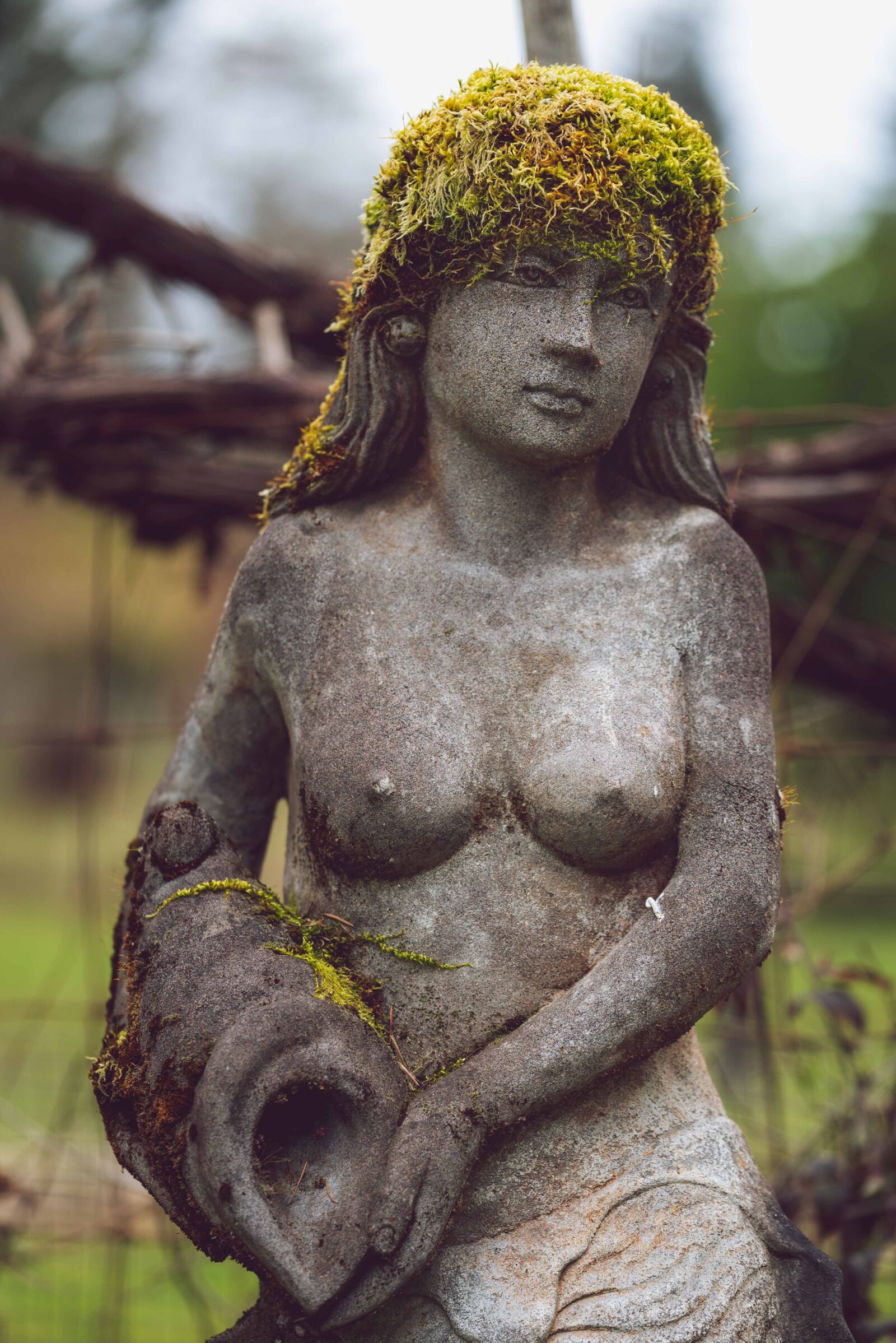 Nikon D750 sample photo. Statue, moss, lady photography