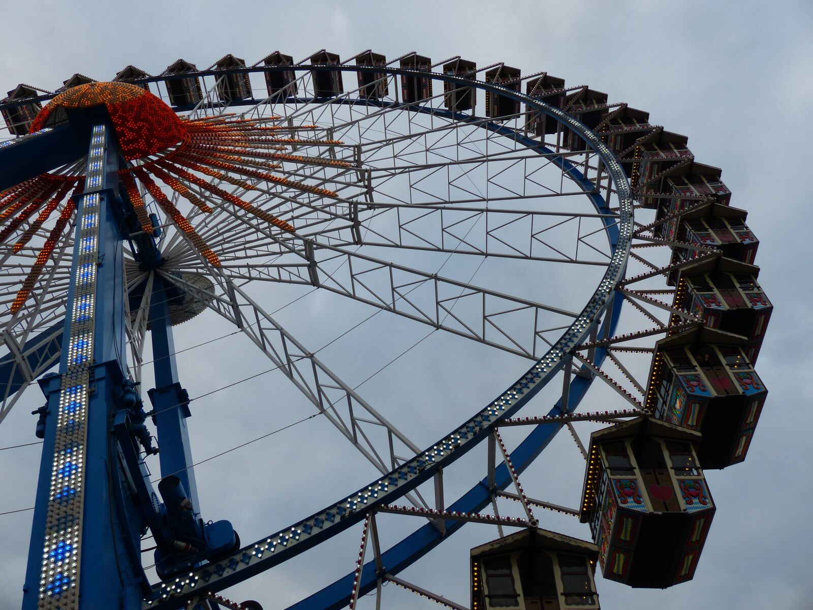 Panasonic Lumix DMC-FZ200 sample photo. Ferris wheel, oktoberfest, munich photography