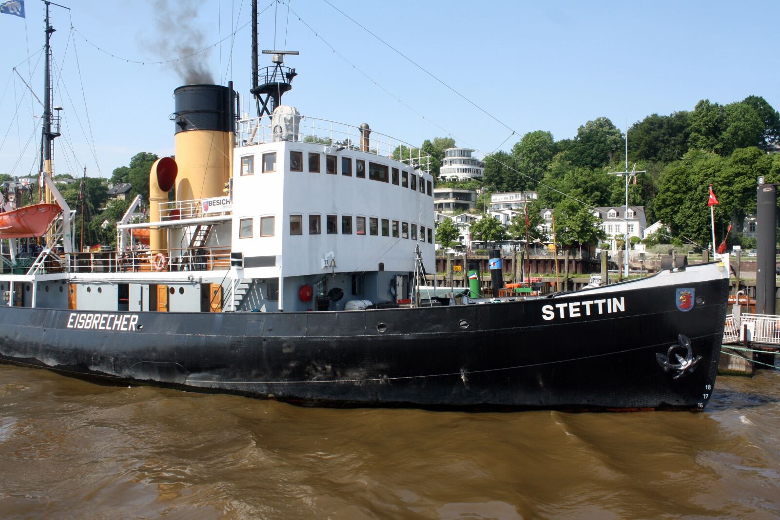 Canon EOS 1000D (EOS Digital Rebel XS / EOS Kiss F) sample photo. Icebreaker, stettin, harbour museum photography