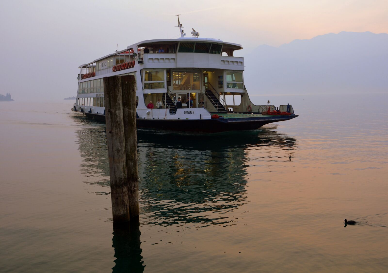 Nikon D7100 sample photo. Ferry, lake, mooring photography